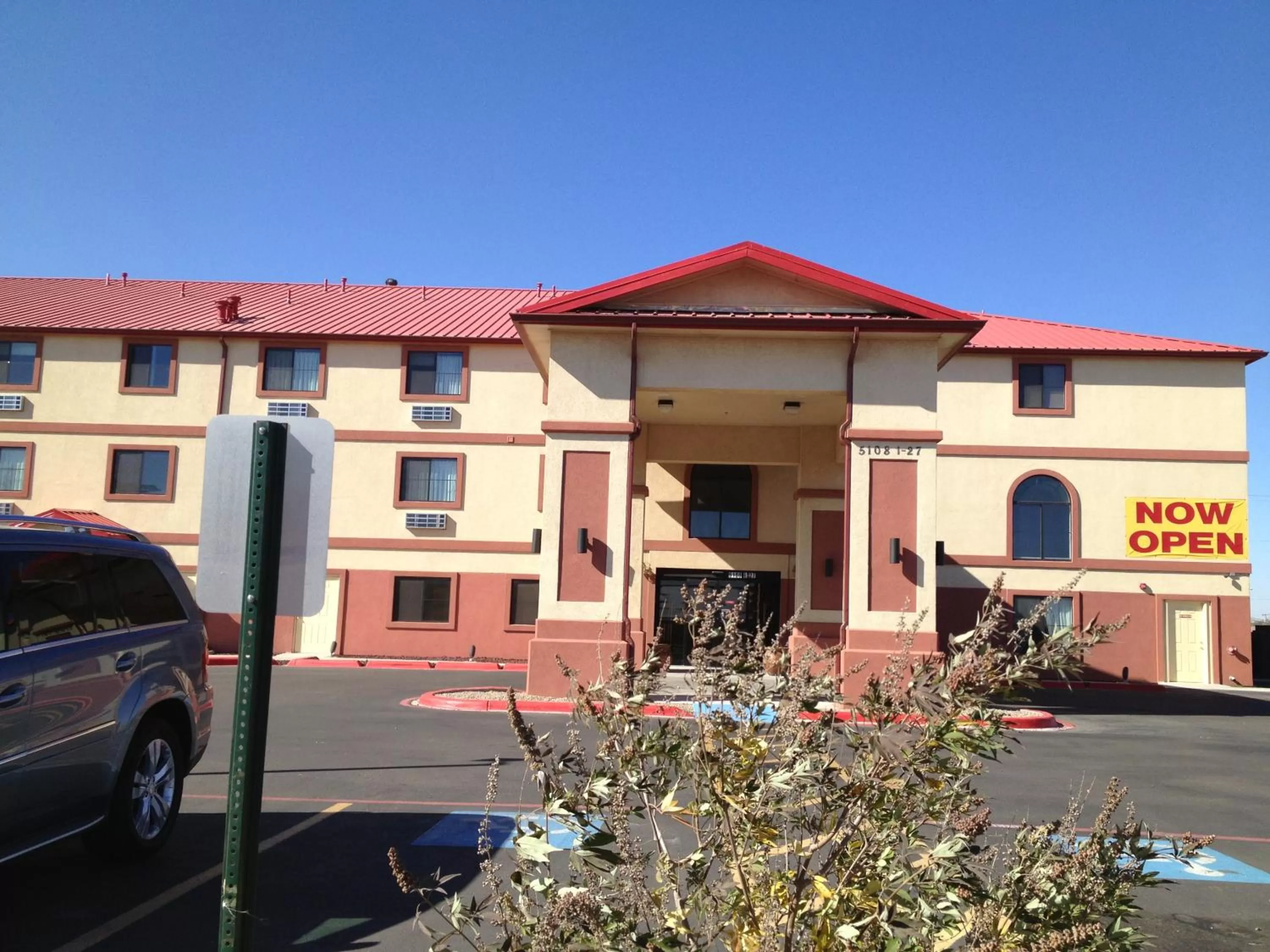 Facade/entrance in Howard Johnson by Wyndham Lubbock TX