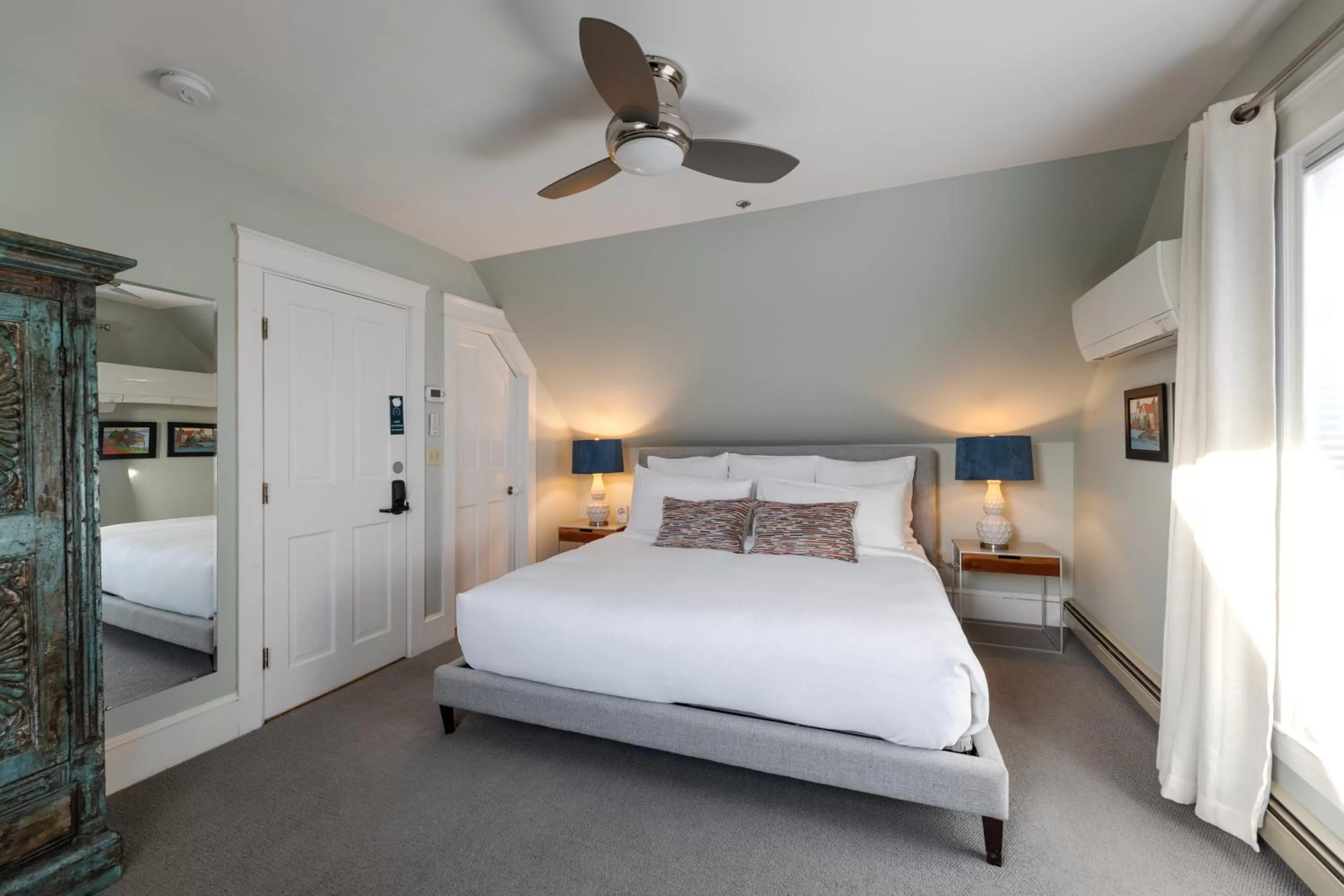 Photo of the whole room, Bed in The Water Street Inn