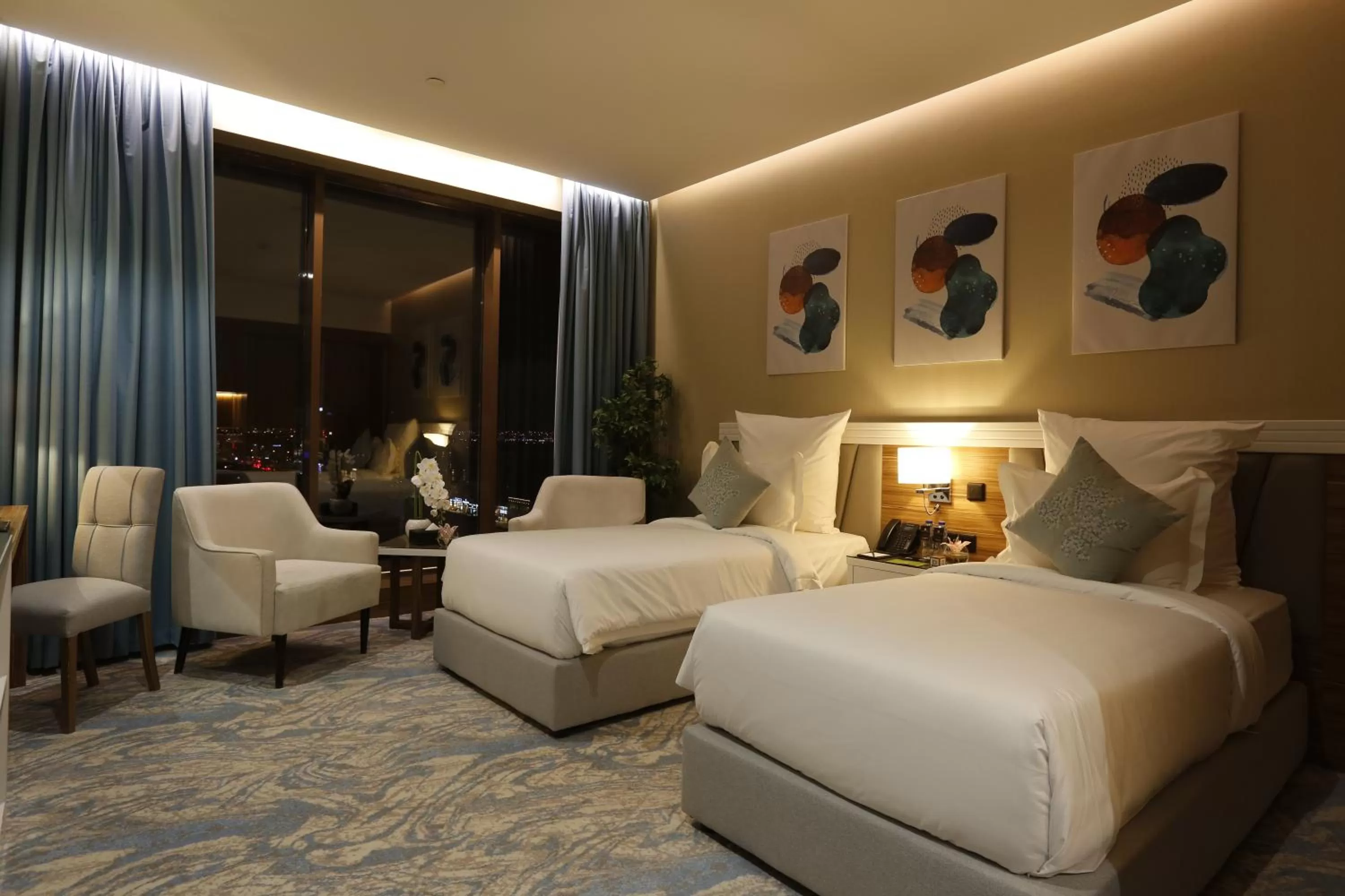 Bedroom, Bed in Cantonal Hotel by Warwick