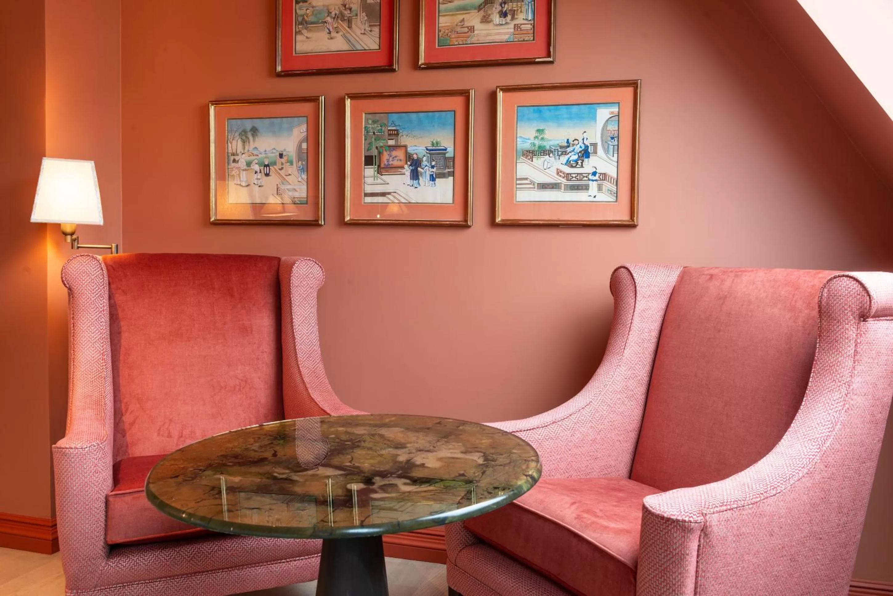 Seating area in Hotel de Montesquieu