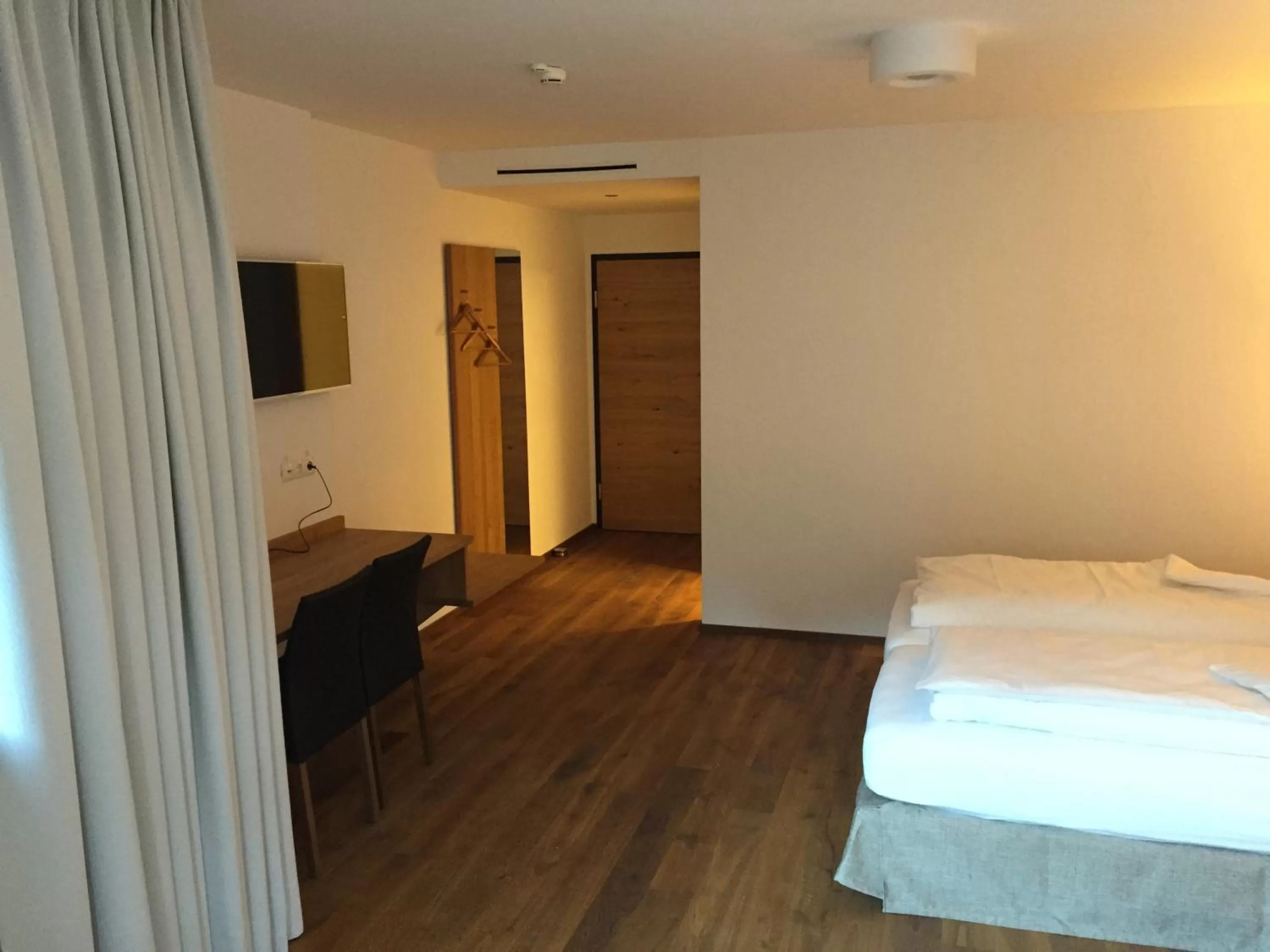 Photo of the whole room, Bed in Hotel Café Schatz