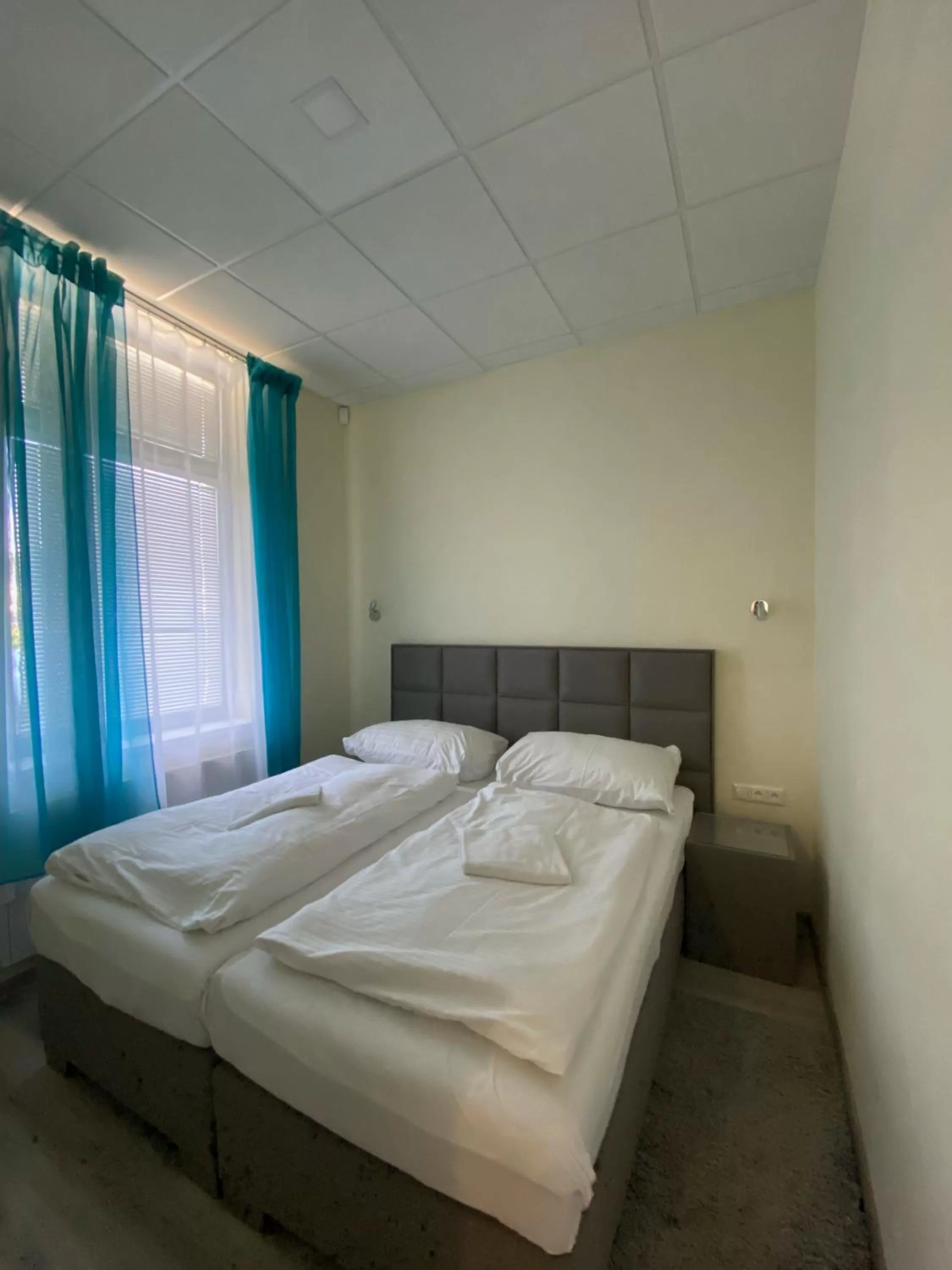 Bedroom, Bed in garni Hotel S.O.G.* * *