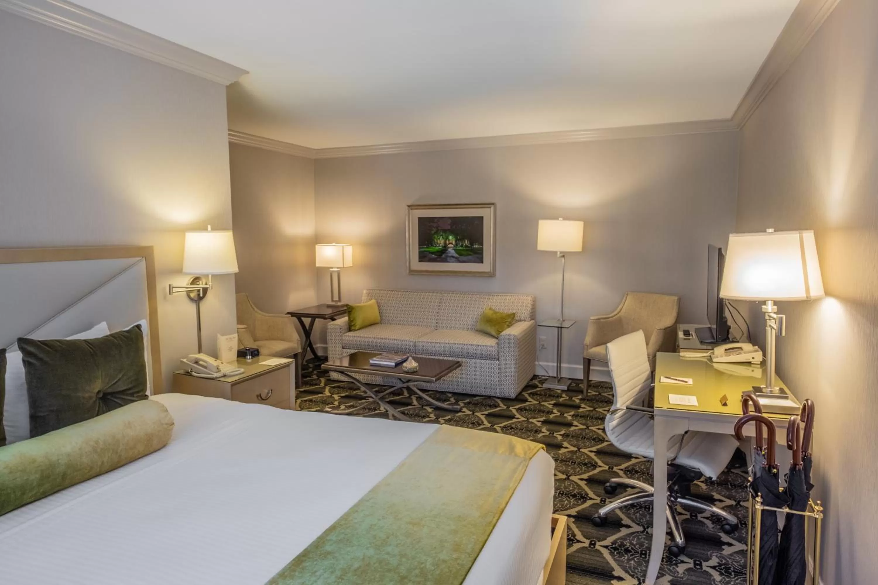 Photo of the whole room, Bed in Bell Tower Hotel