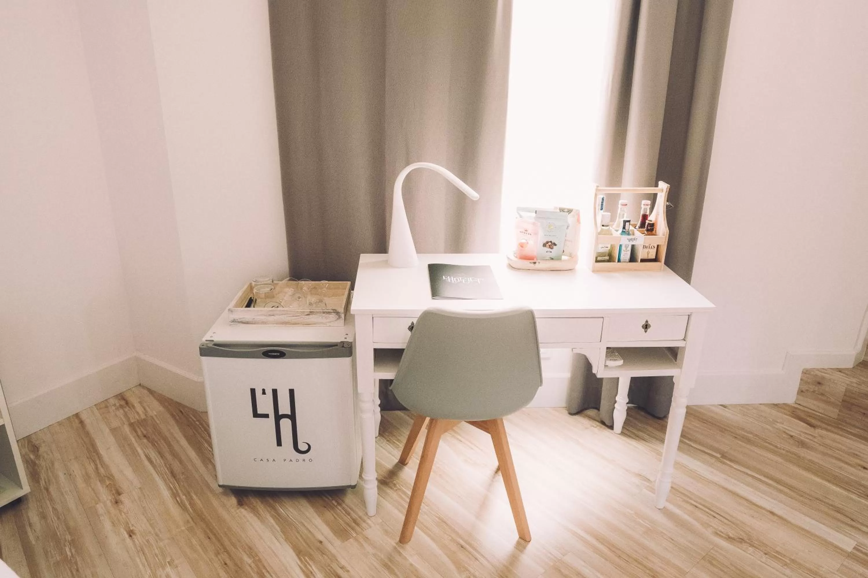 Alcoholic drinks, Seating Area in Hotelet Casa Padró