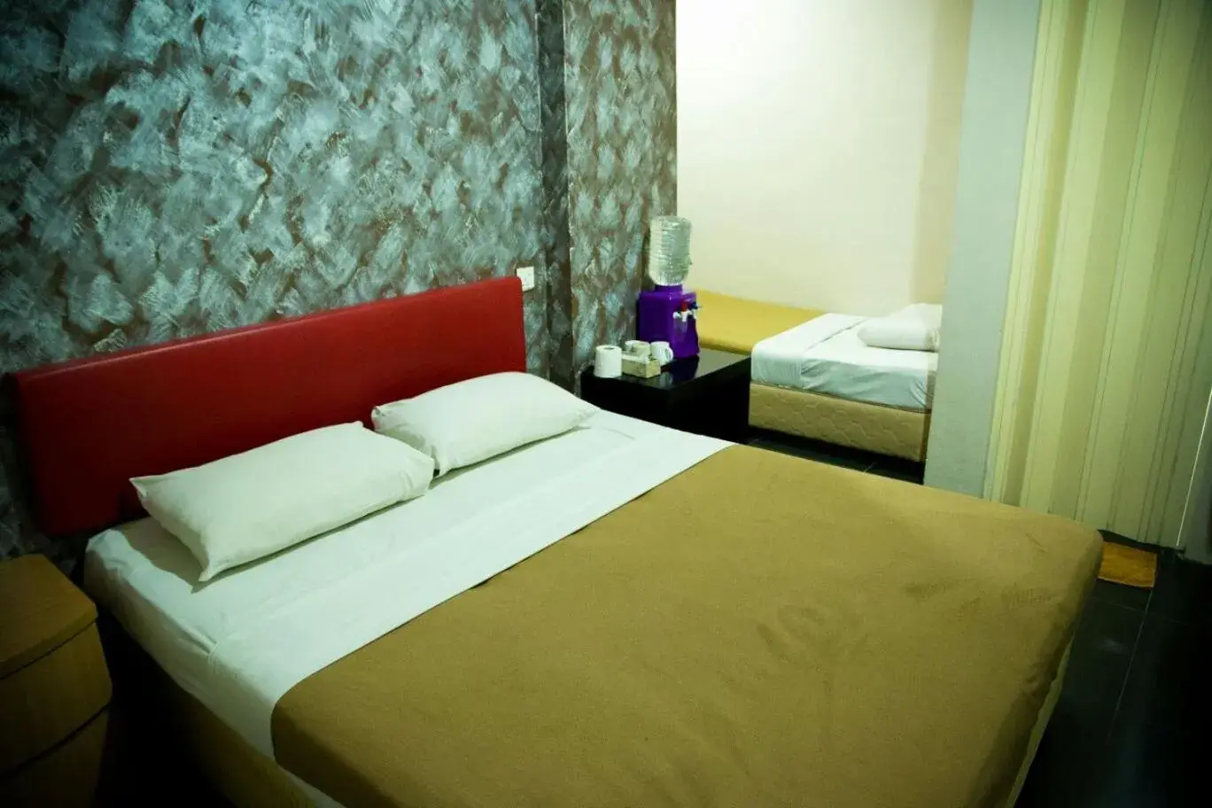 Standard Triple Room in Golden Leaf Hotel Danga Bay Standard Triple Room in Golden Leaf Hotel Danga Bay
