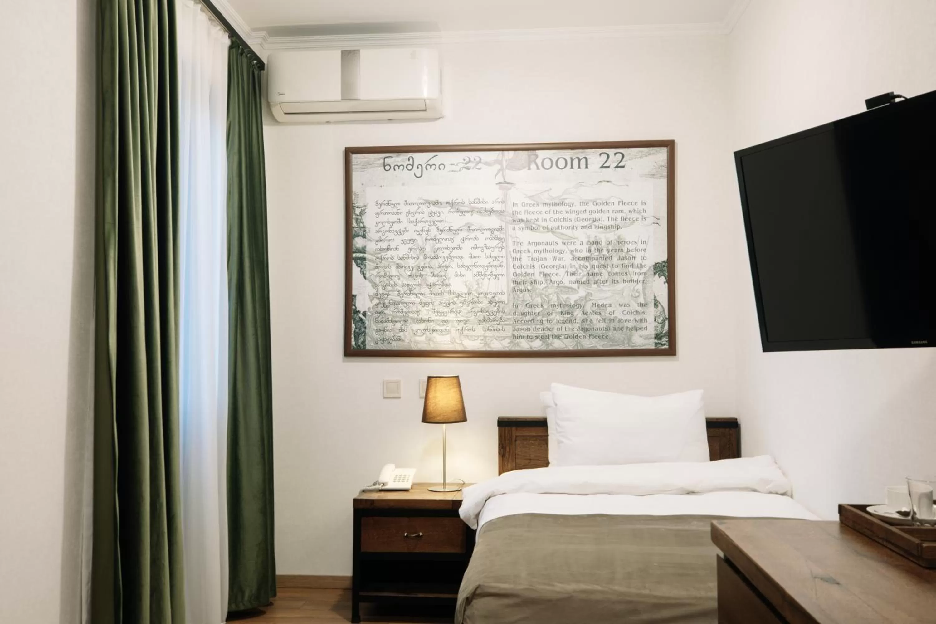 Bed in Citadel Narikala Hotel