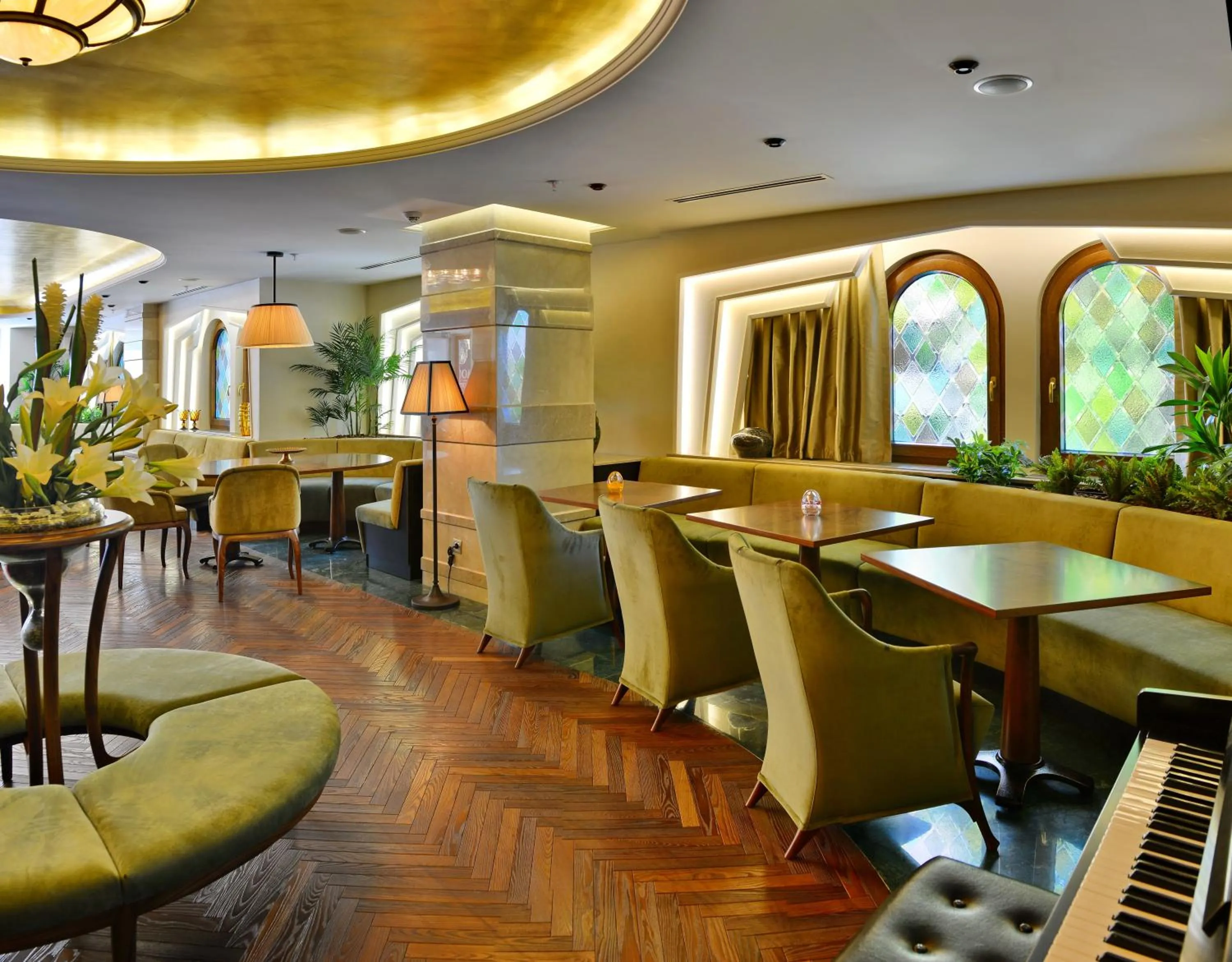 Lounge or bar in Warwick Ankara