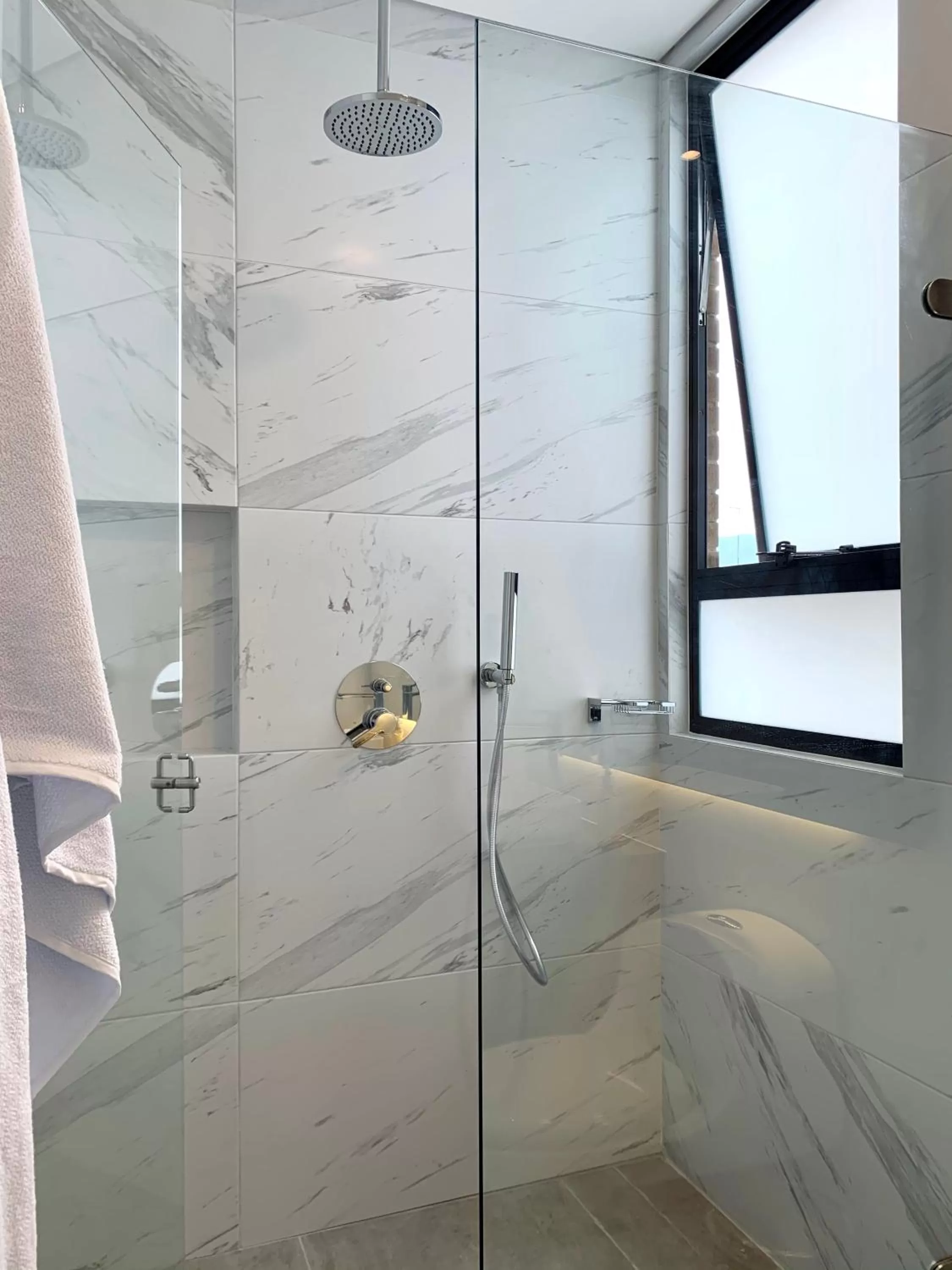 Bathroom in Kubik apartments in Exclusive Virrey