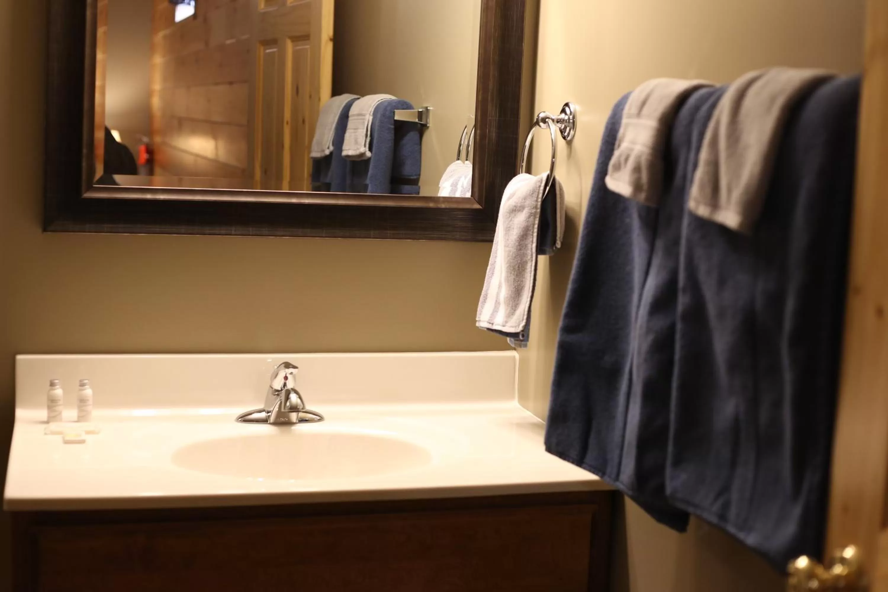 Bathroom in Blessing Lodge by Amish Country Lodging