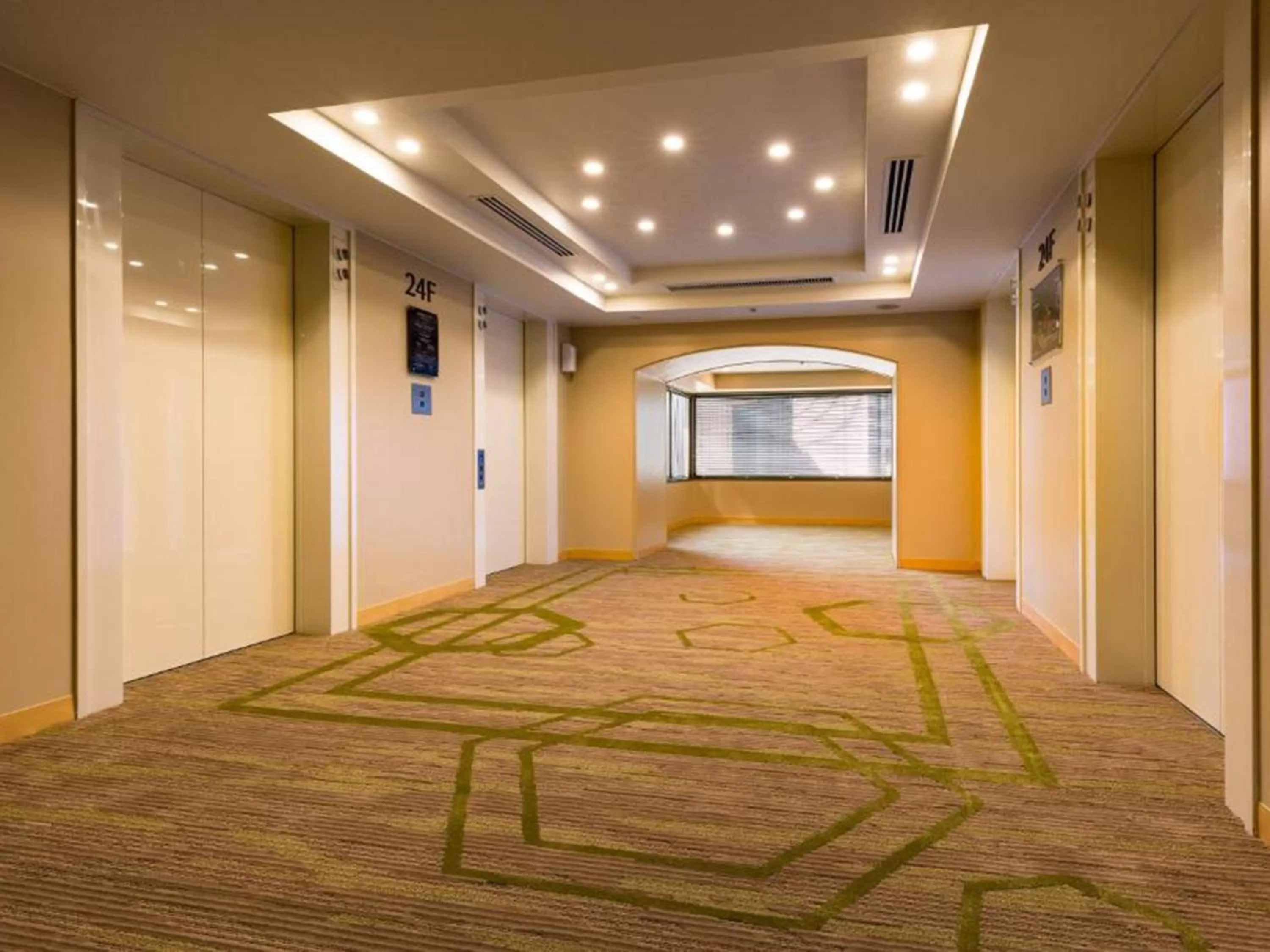 elevator in Shinjuku Prince Hotel