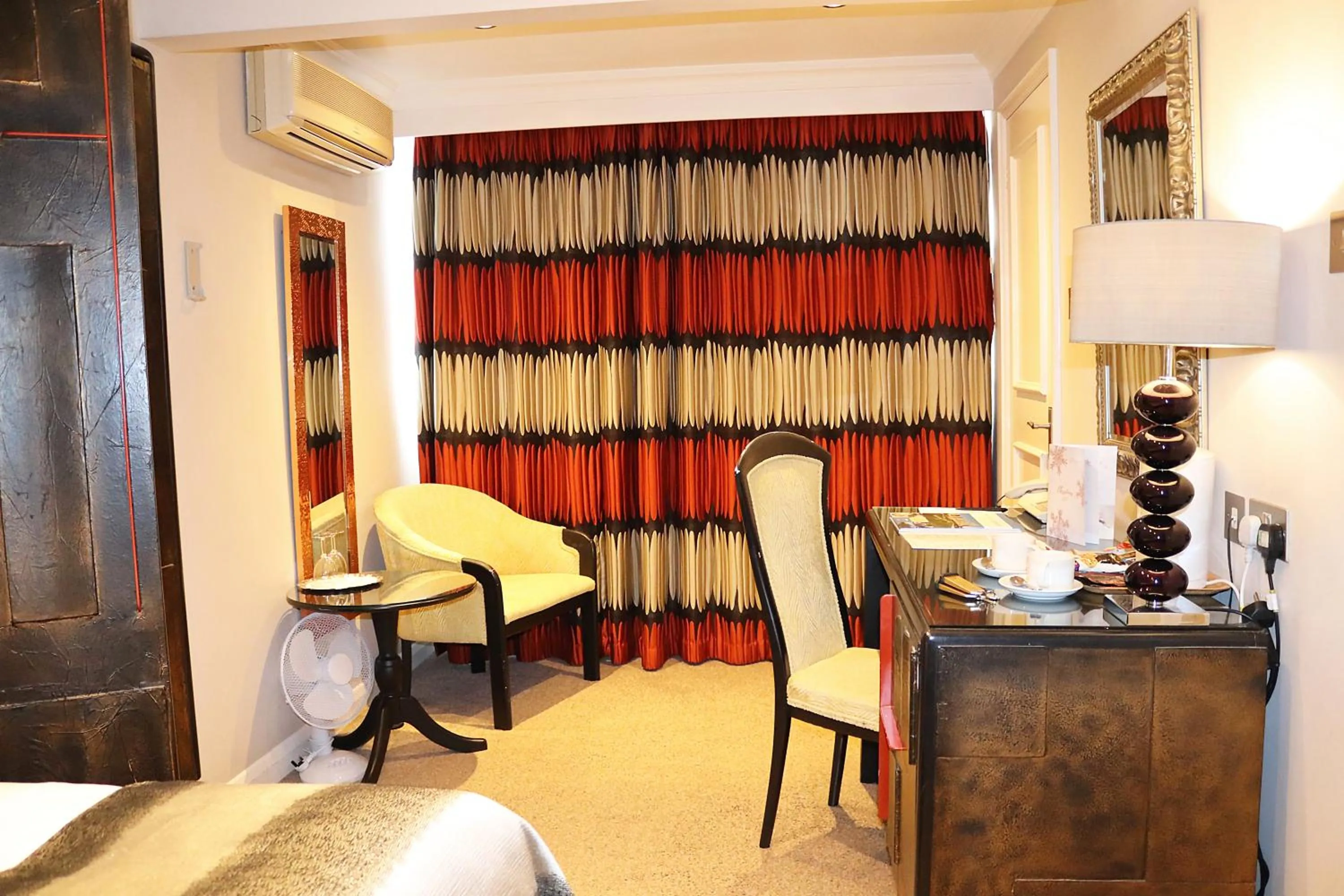 Seating area in Fredrick's Hotel & Spa