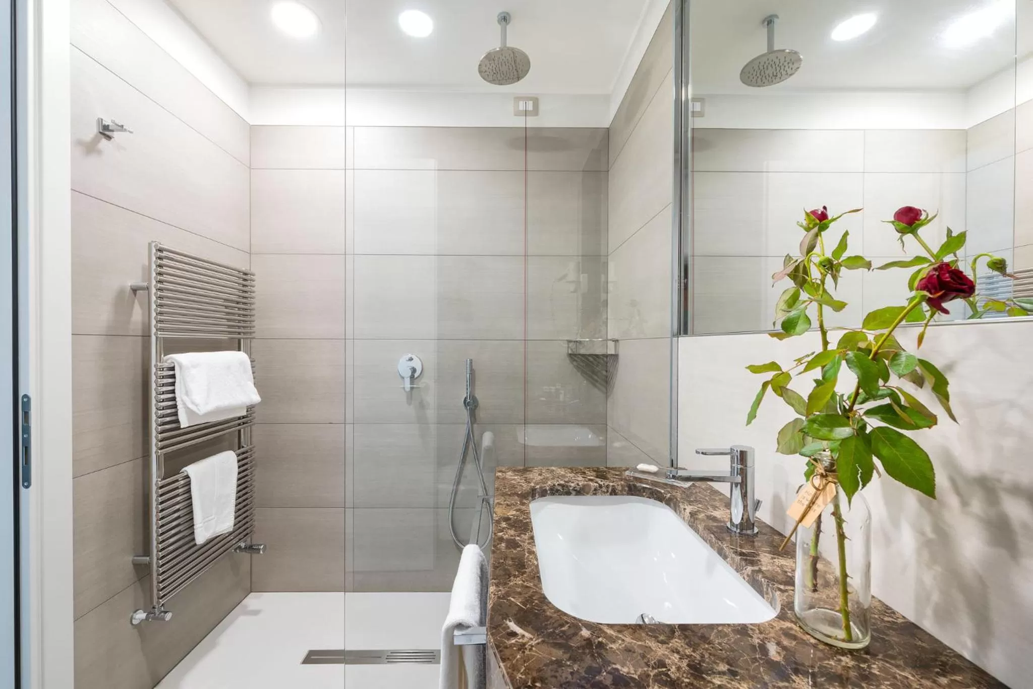 Shower in DB Hotel Verona Airport Congress & Spa