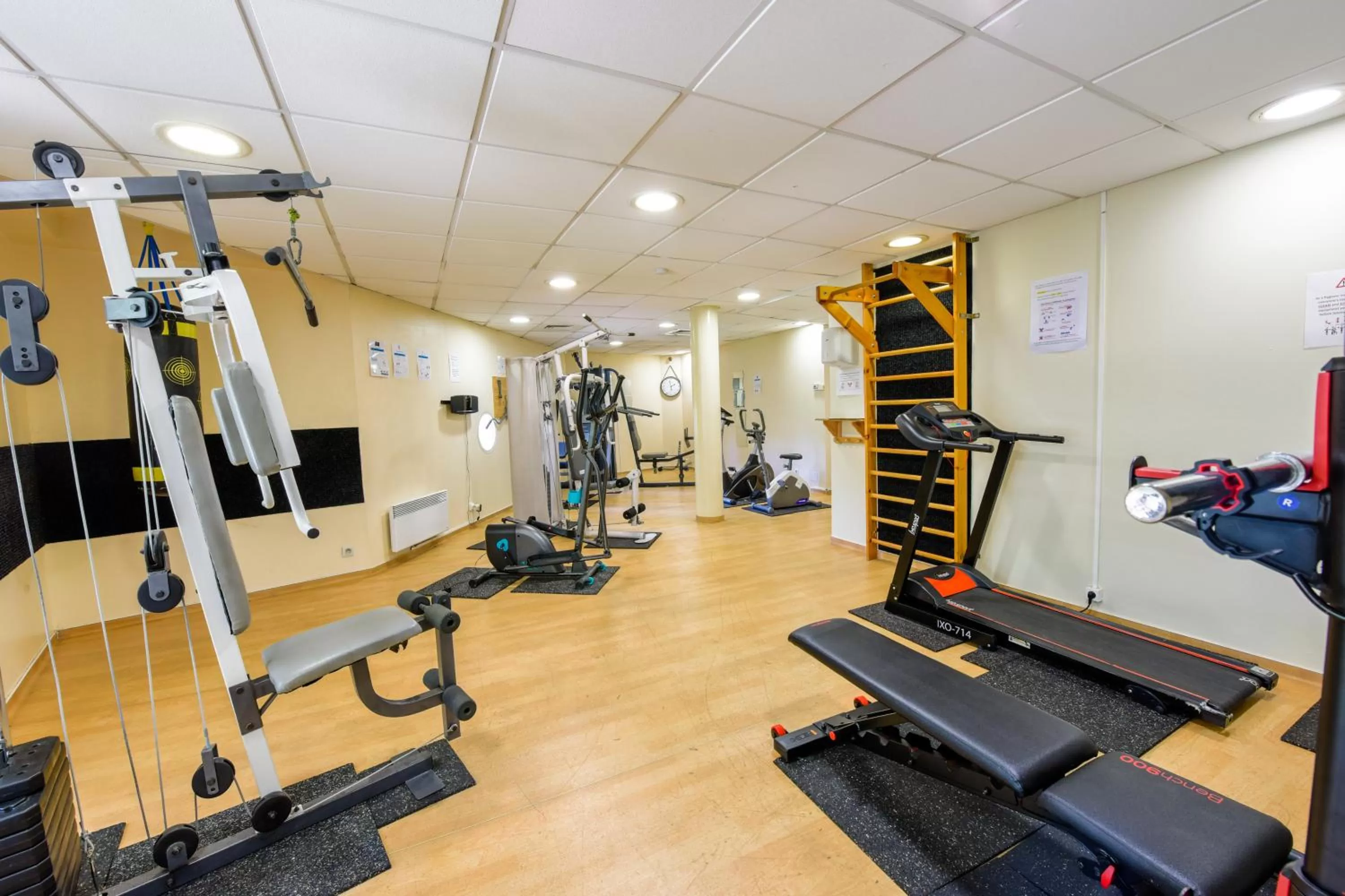 Fitness centre/facilities in Résidence Columba - Apparts meublés Agen Sud