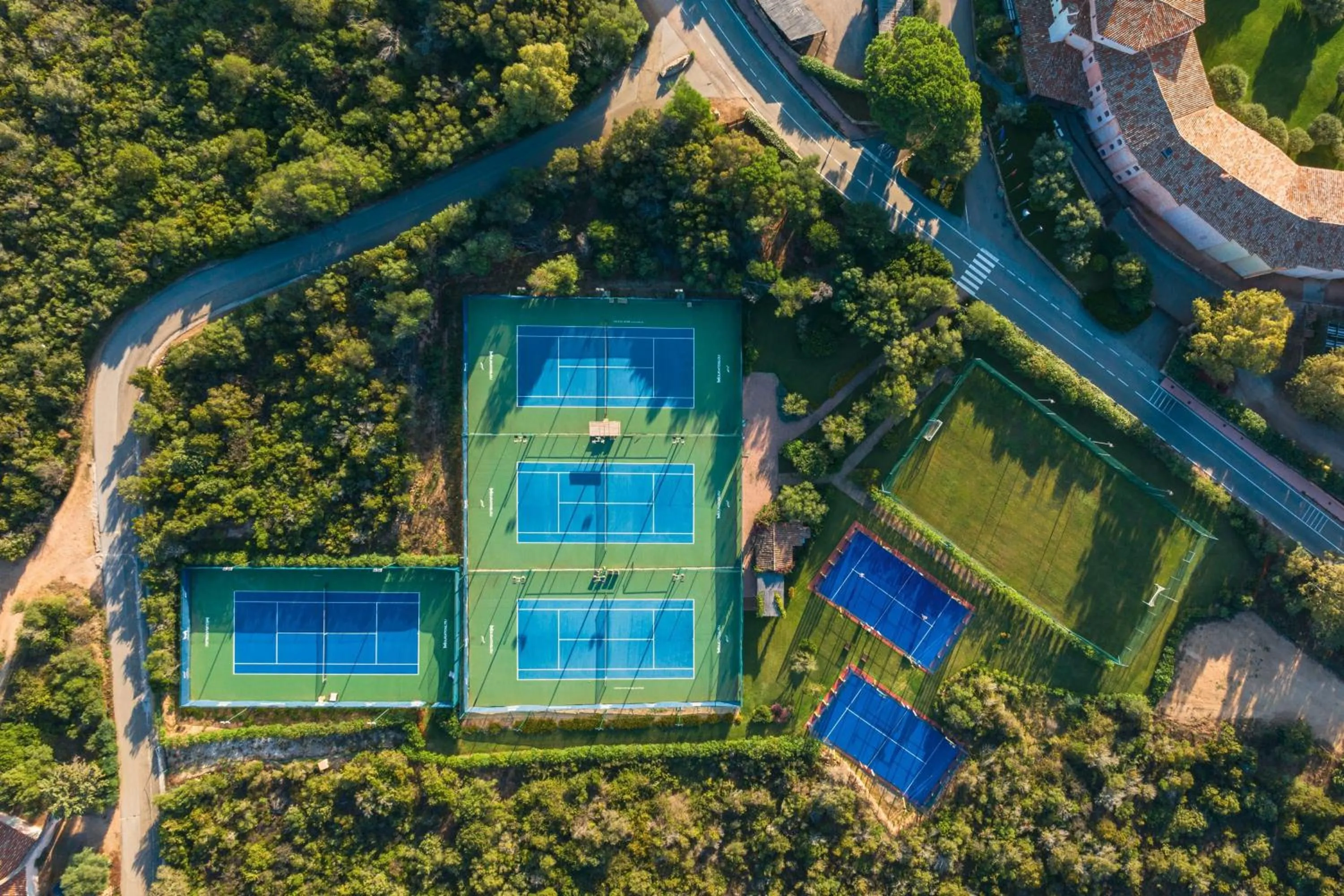 Tennis court in Hotel Cala di Volpe, a Luxury Collection Hotel, Costa Smeralda