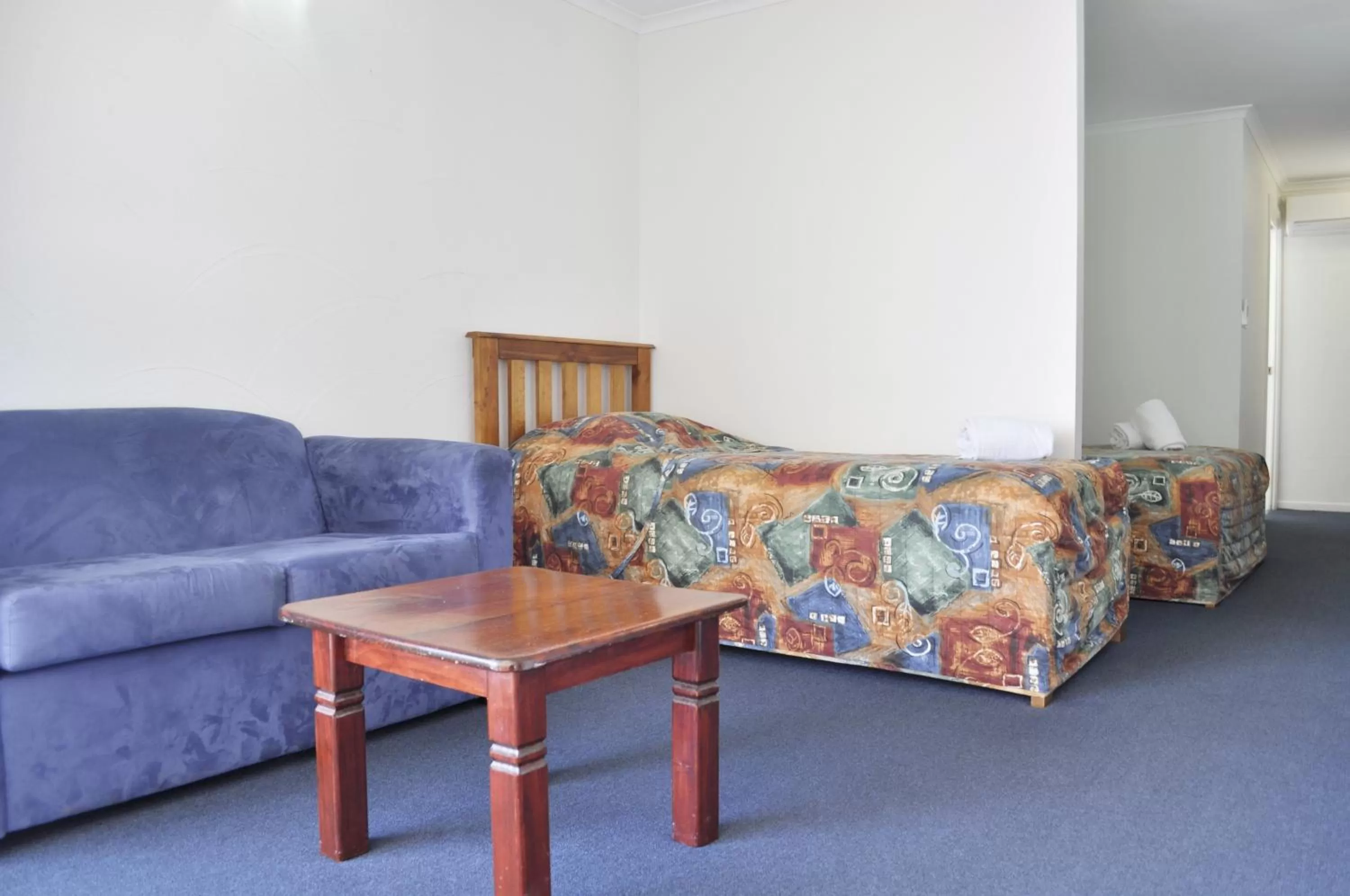 Seating area in Alexandra Park Motor Inn