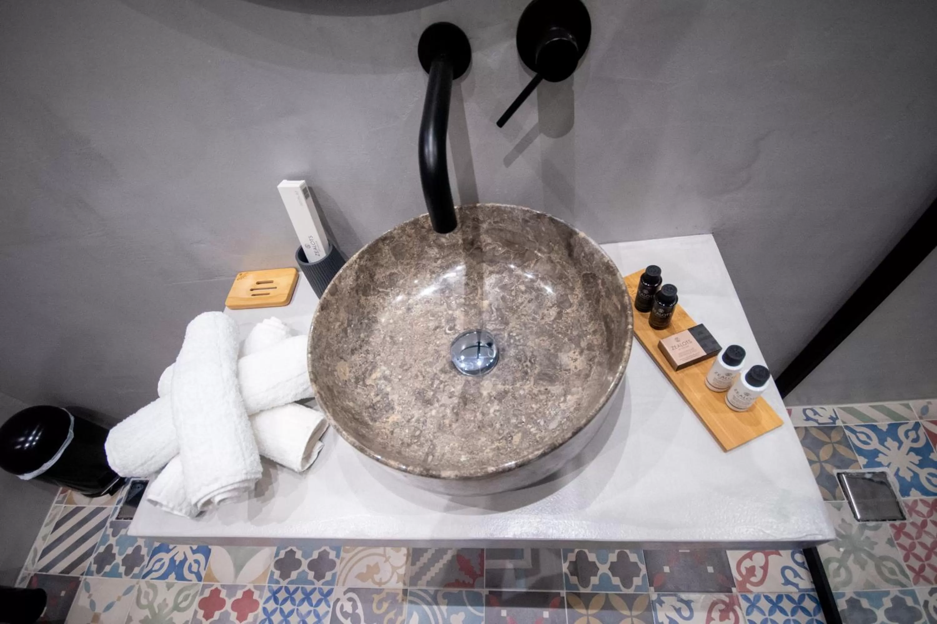 Bathroom in Porto Enetiko