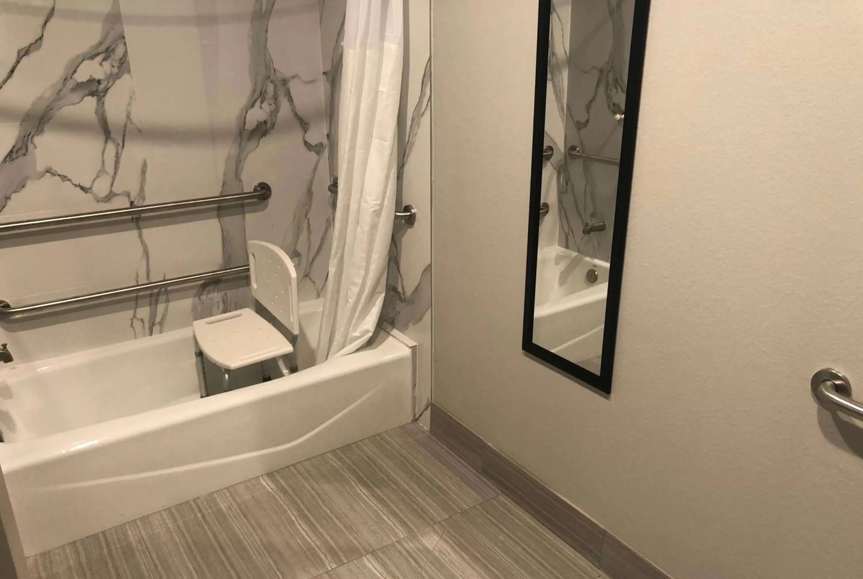 King Room - Mobility Access/Non-Smoking in Super 8 by Wyndham Spring/North Houston