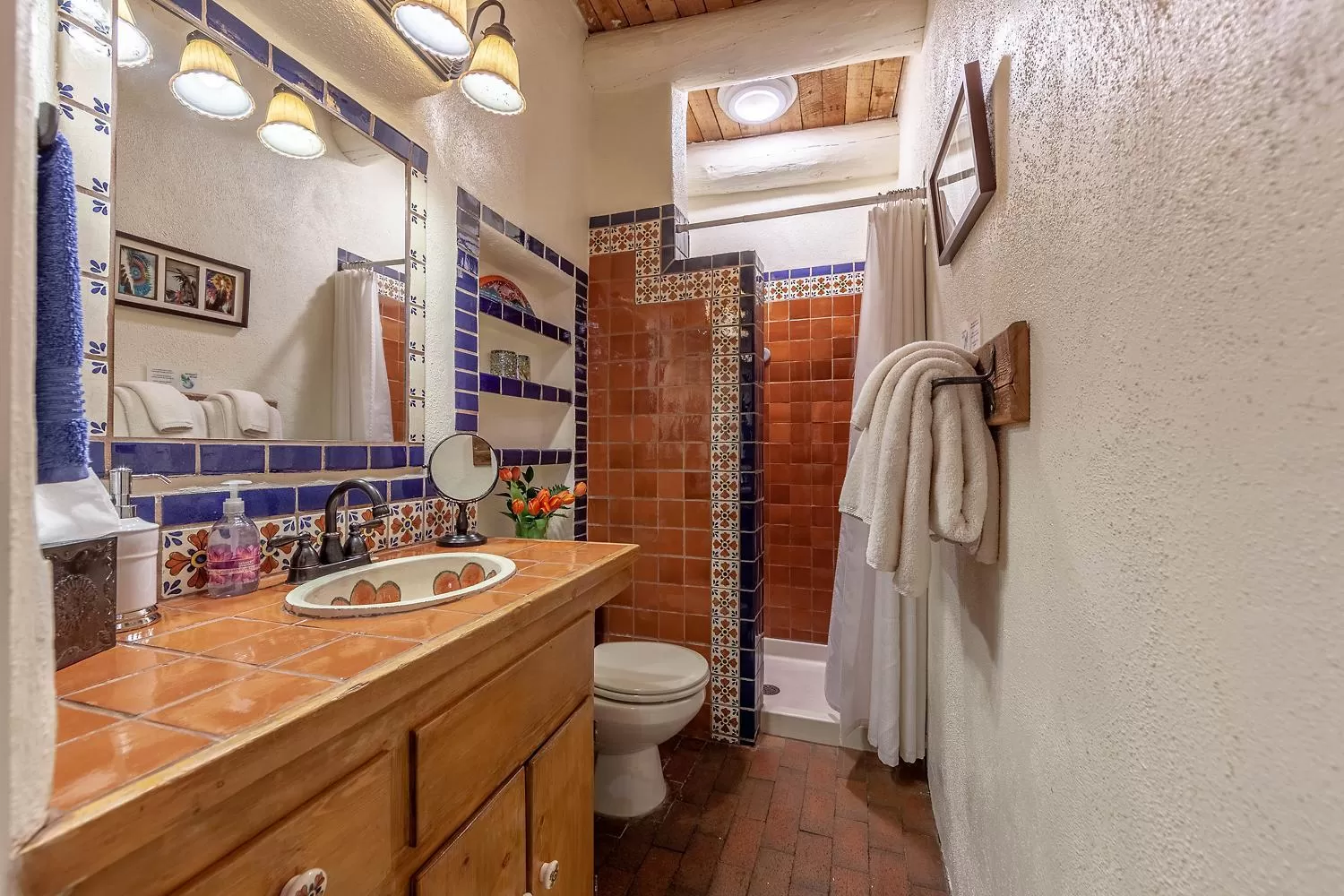 Bathroom in Adobe and Pines Inn Bed and Breakfast