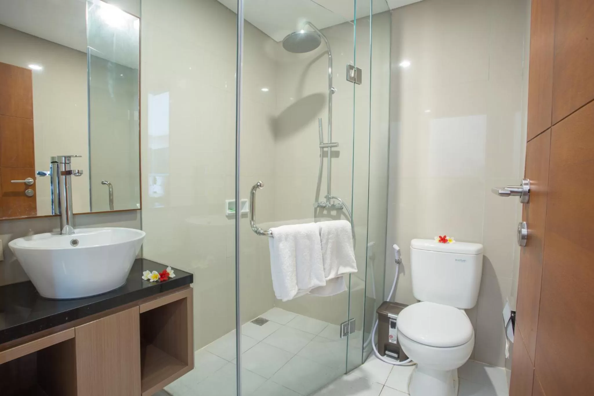 Shower in Hotel Sinar Bali Legian