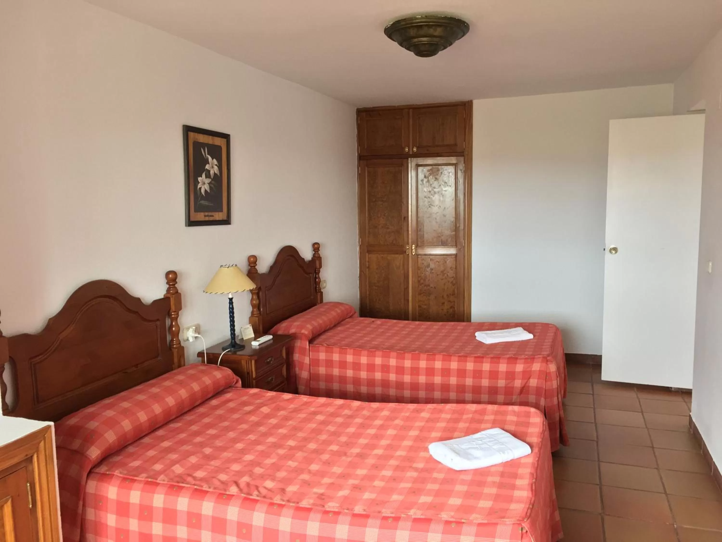 Bedroom, Bed in Apartamentos Atalayas Extremadura