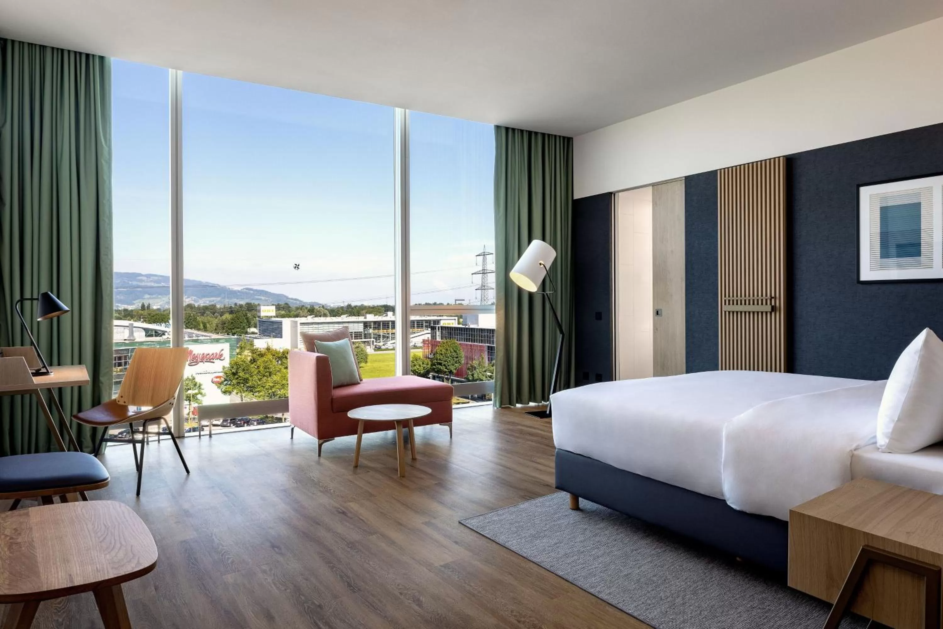 Photo of the whole room, Bed in Four Points by Sheraton Panoramahaus Dornbirn