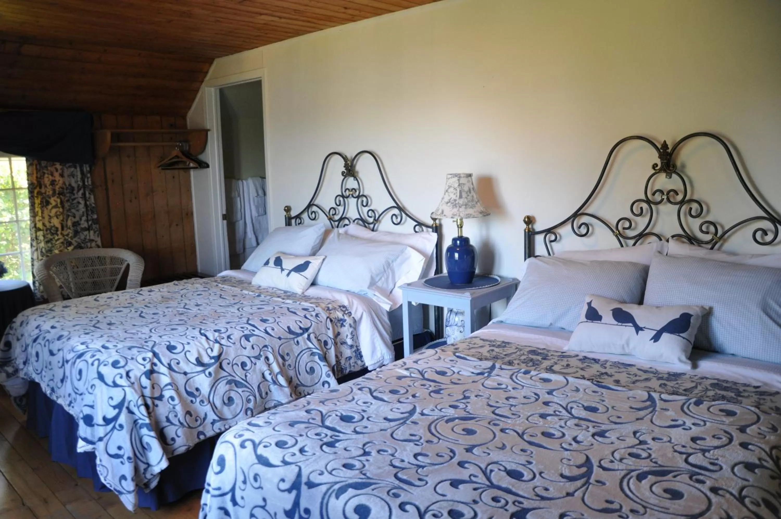 Bedroom, Bed in Auberge sur la Côte