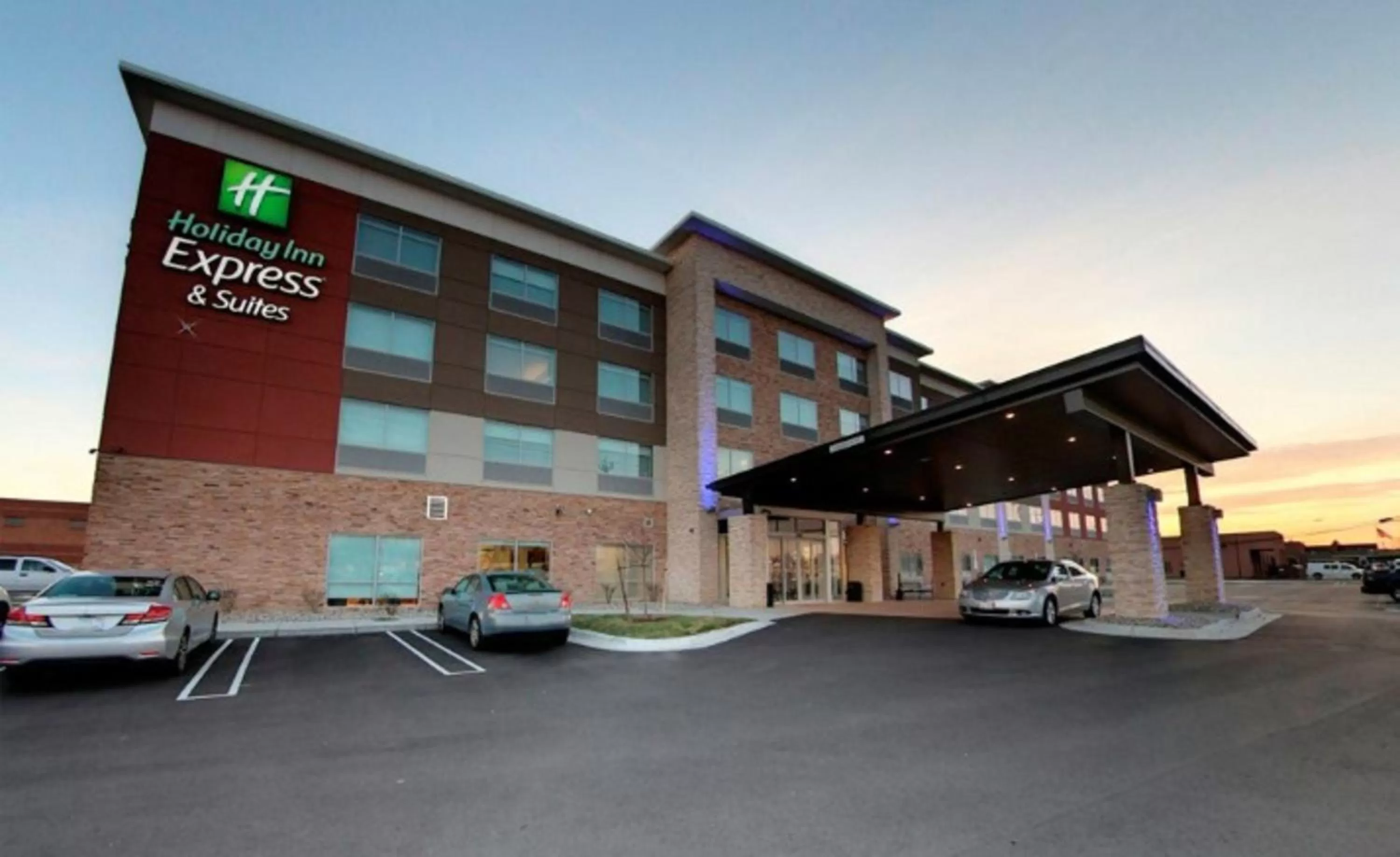 Property building in Holiday Inn Express & Suites - Detroit North - Roseville by IHG