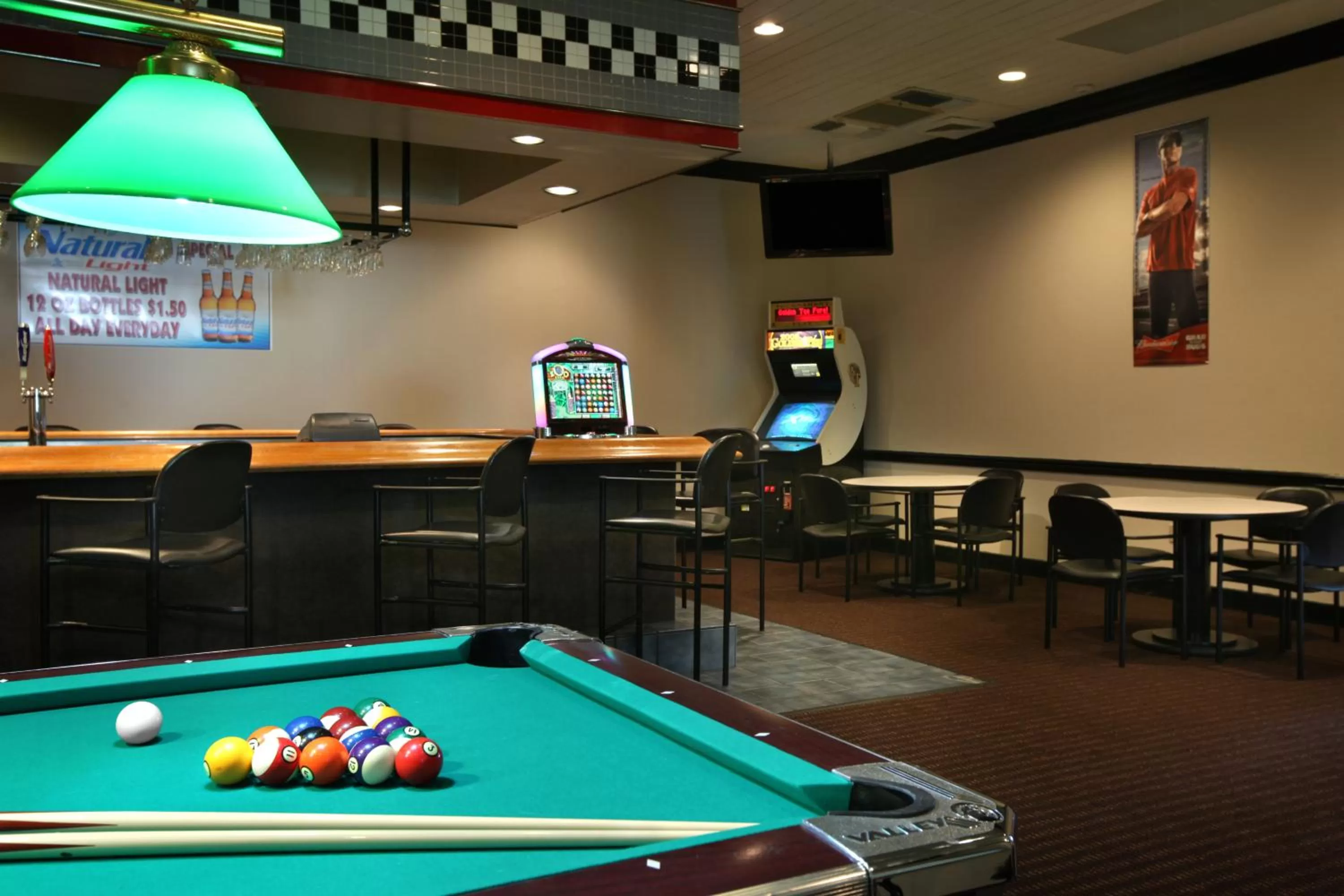 Lounge or bar in Ramada by Wyndham Wytheville