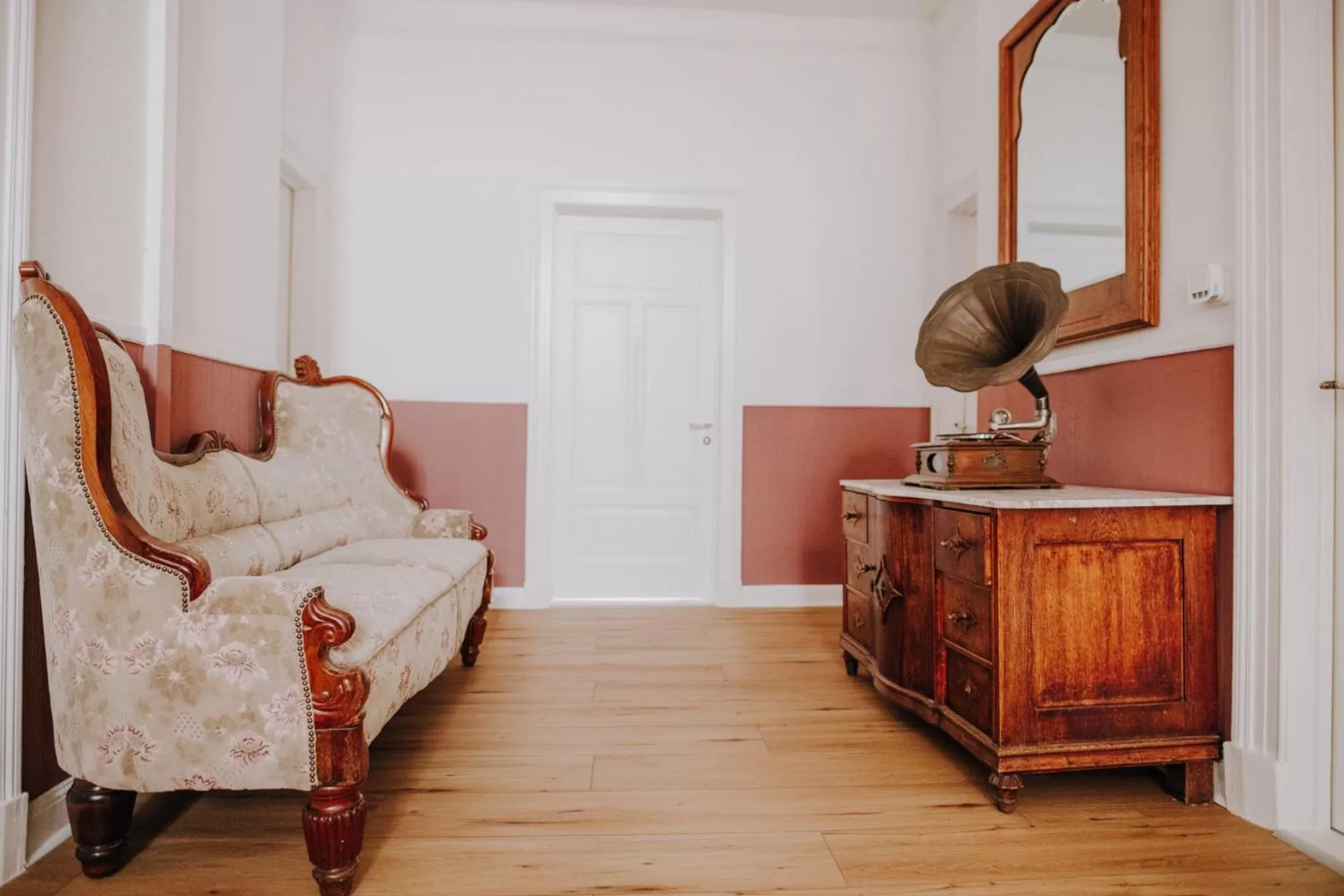 Staff, Bed in Hotel Villa Ems