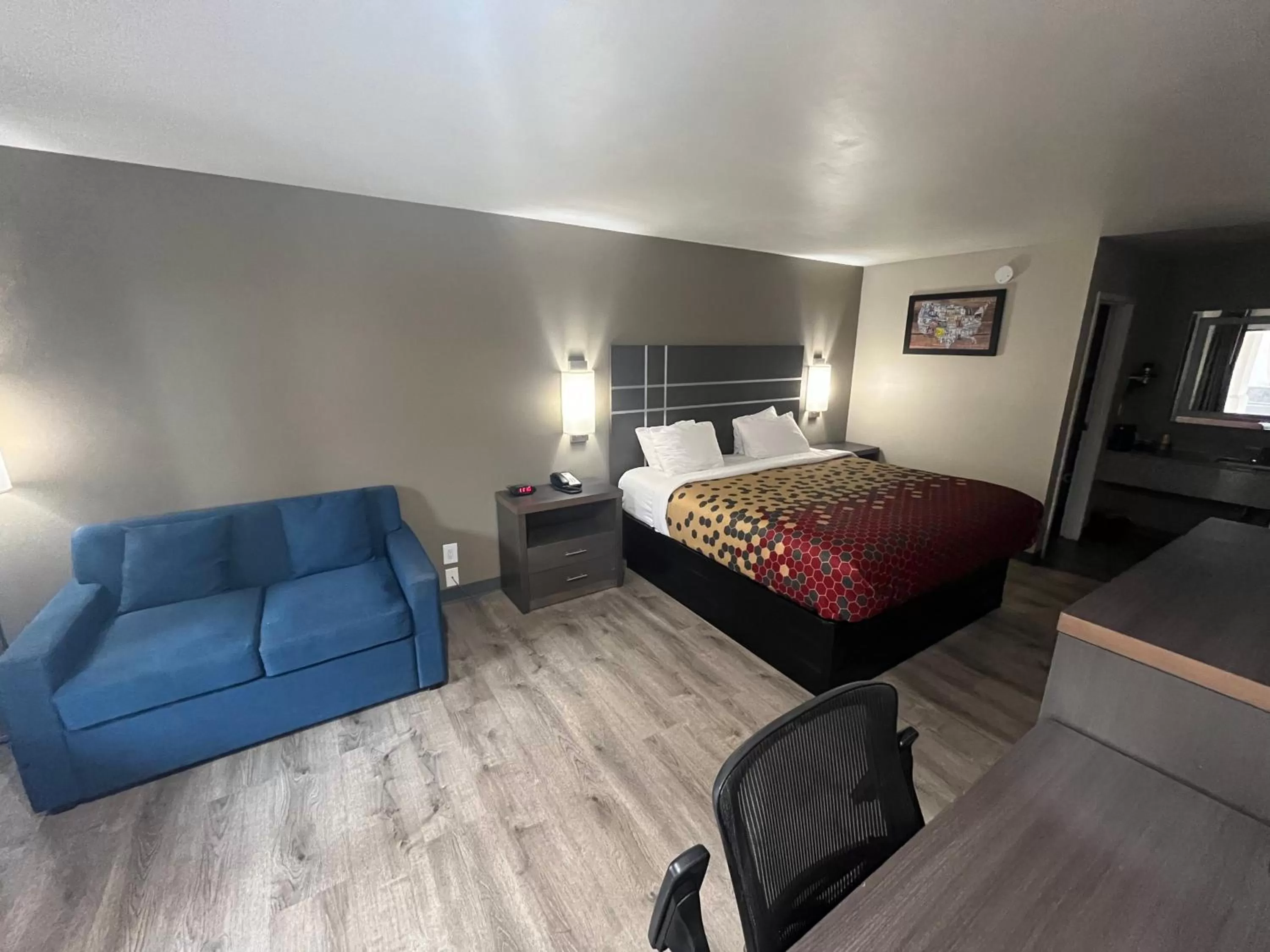 Bed in Econo Lodge Inn & Suites Murfreesboro Shopping District