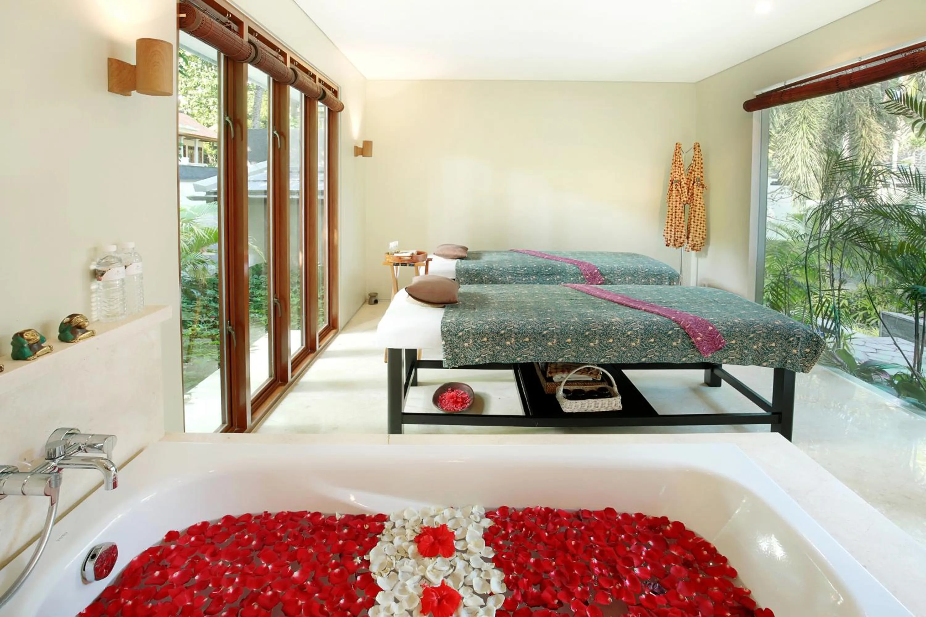 Spa and wellness centre/facilities, Bed in Royal Kamuela Villas & Suites at Monkey Forest Ubud - Adult Only