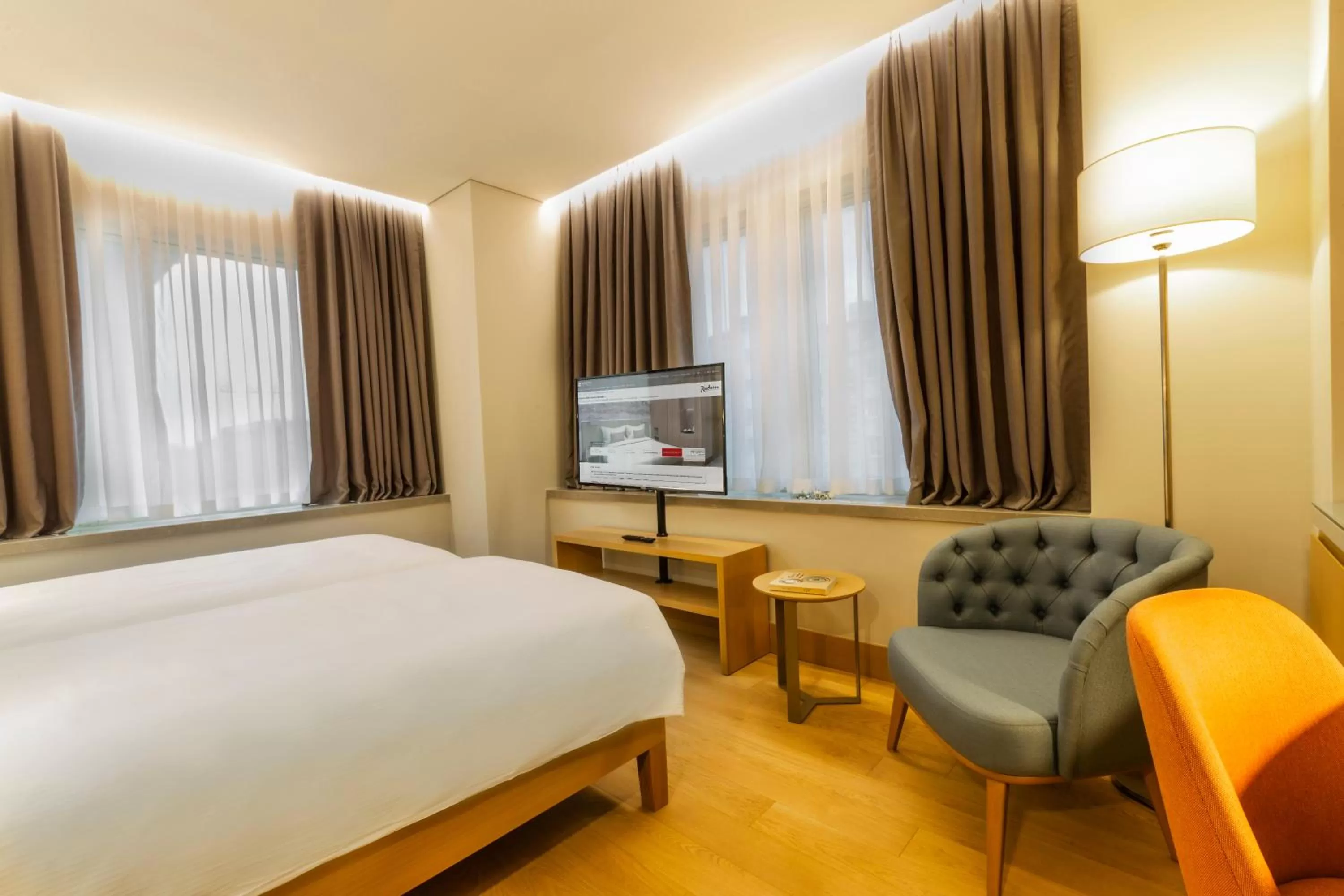 Bed in Radisson Hotel Istanbul Harbiye