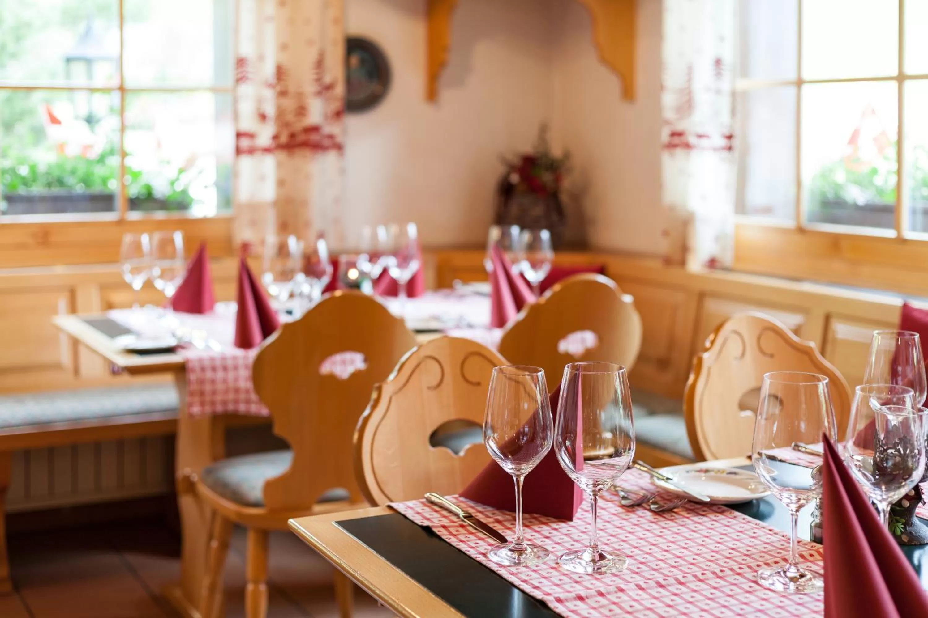 Restaurant/places to eat in Hotel Simmenhof