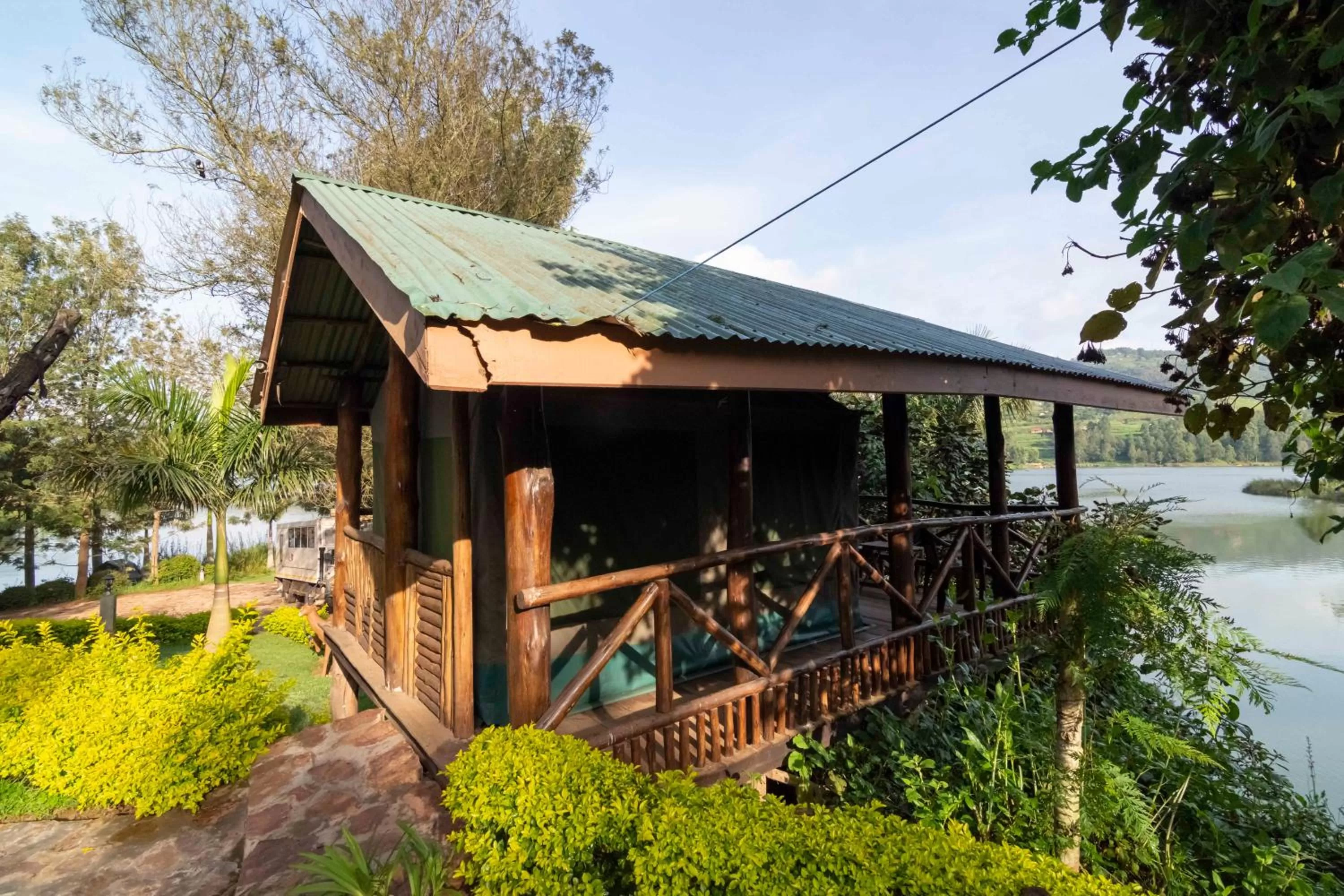 Bunyonyi Overland Resort