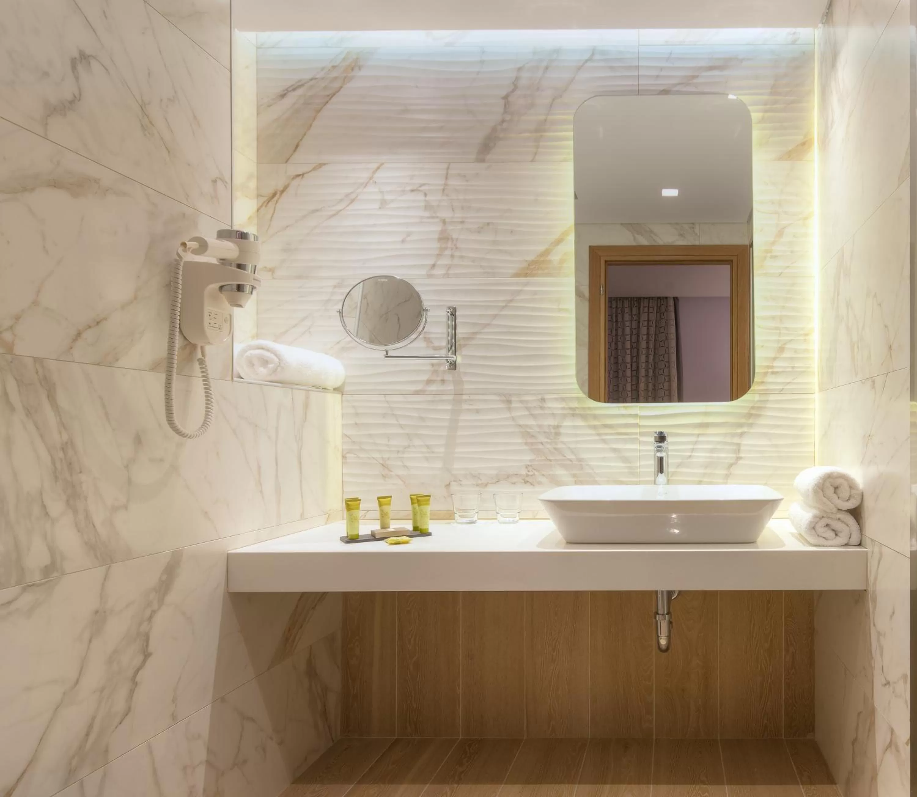 Blue Lagoon City Hotel