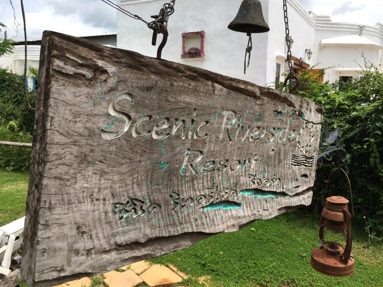 Scenic Riverside Resort