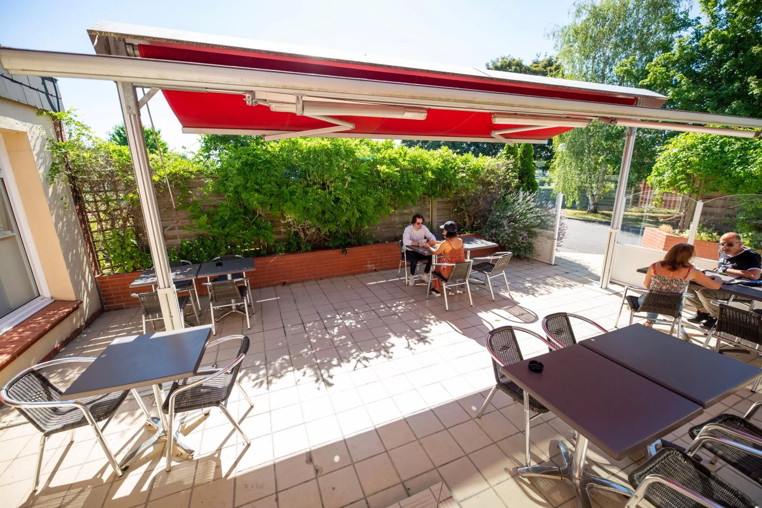 Balcony/Terrace in Hostellerie Saint Vincent Beauvais Aeroport