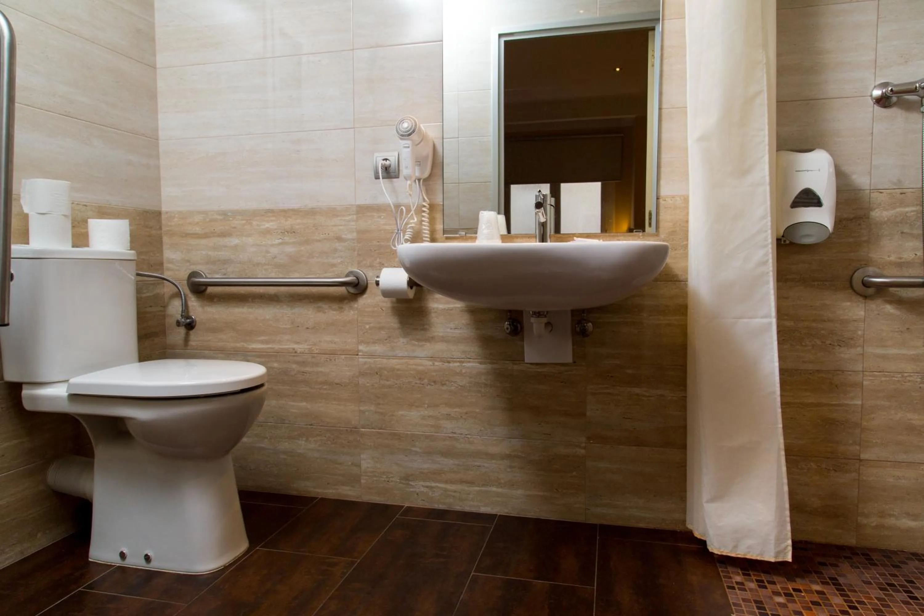 Bathroom in Hostal Barcelona