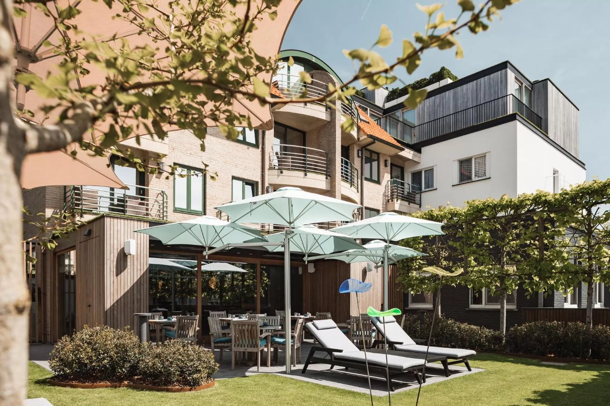 Garden, Property Building in Boutique Hotel 'Hof ter Duinen'