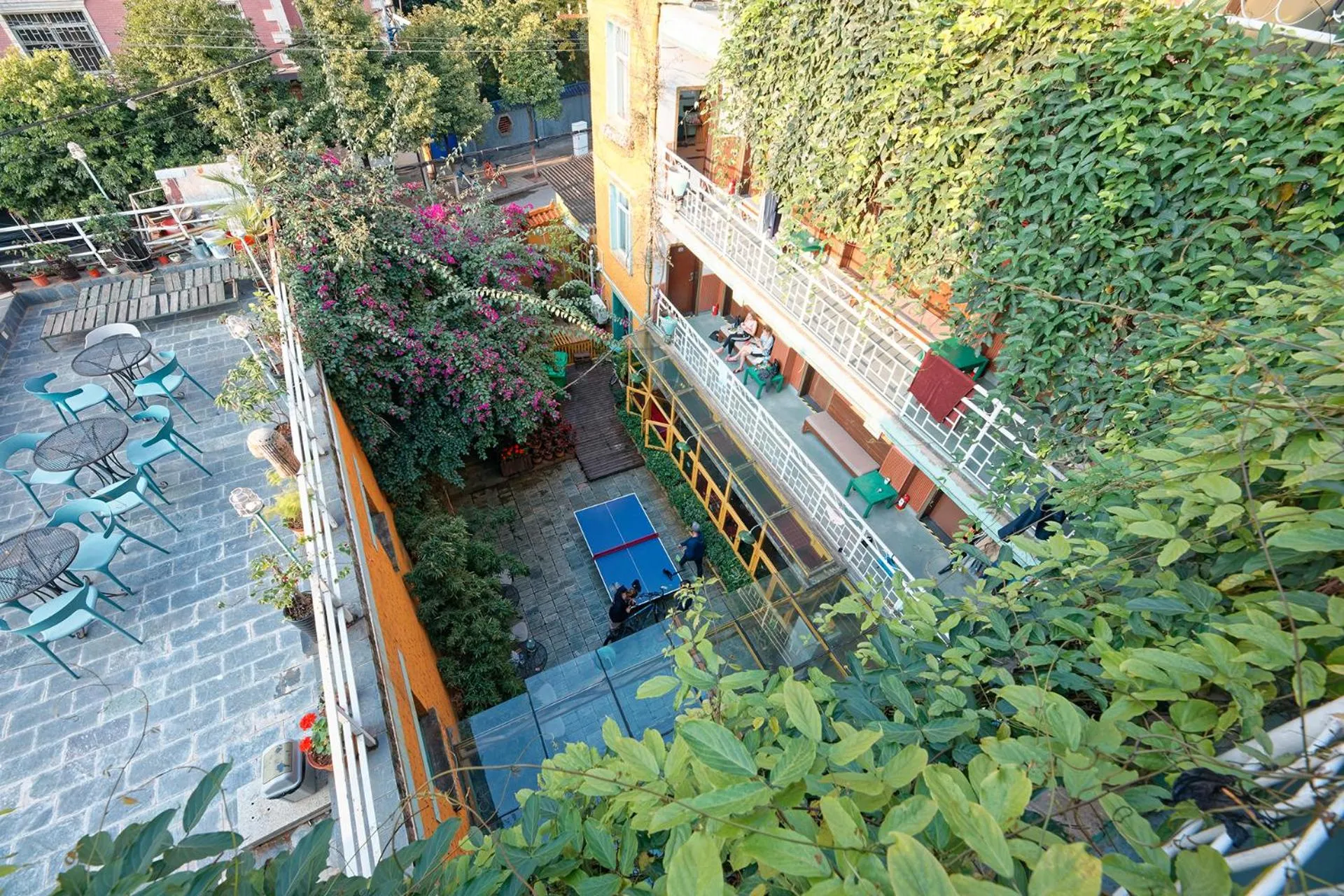 Bird's eye view in The Cloudland International Youth Hostel Close to the city center,15 min walks to the subway, Close to the night market, old street, green lake, English-speaking service, free Activity convenient payment and visa cards are accepted