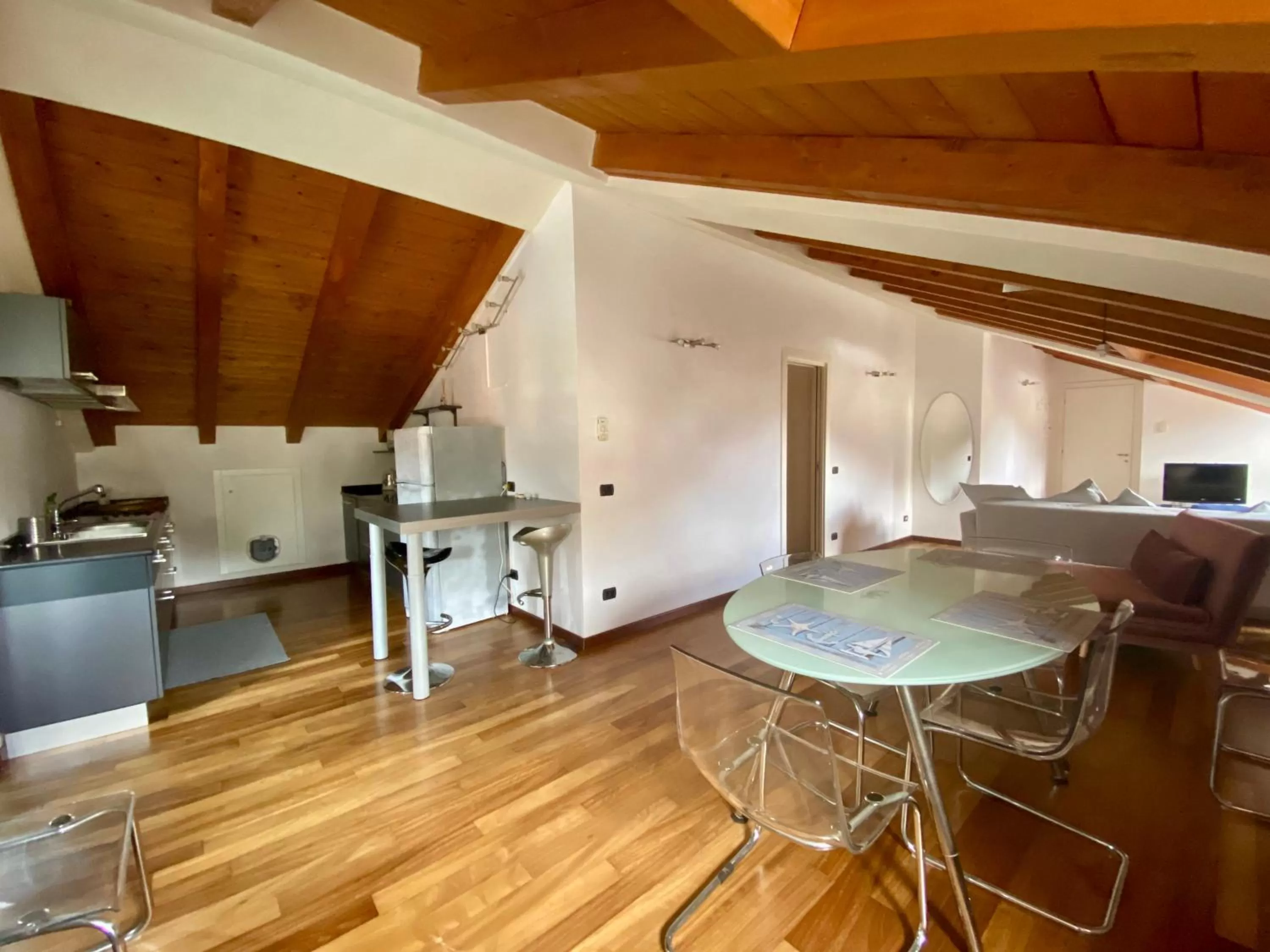 Kitchen or kitchenette in Oasi Hotel