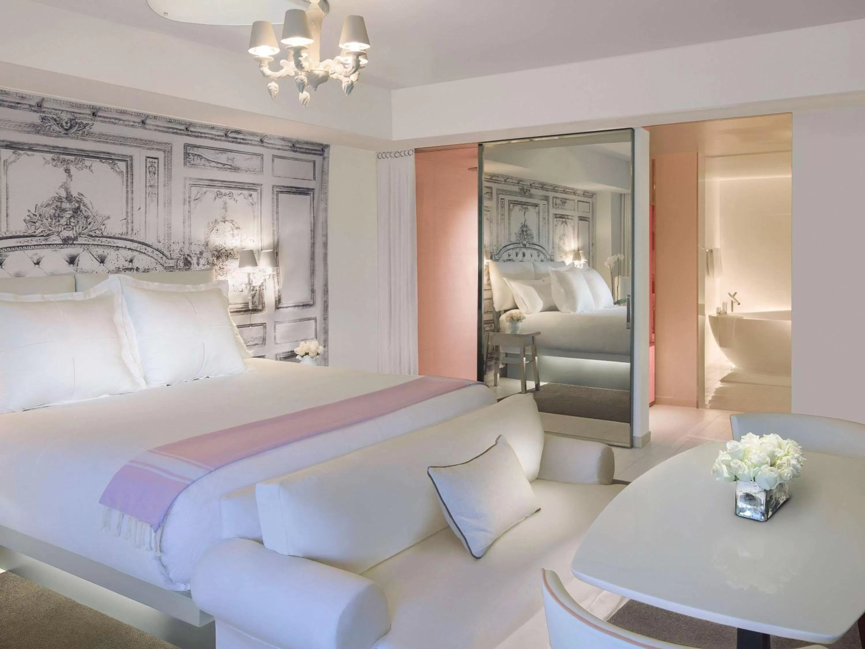 Photo of the whole room, Bed in SLS South Beach