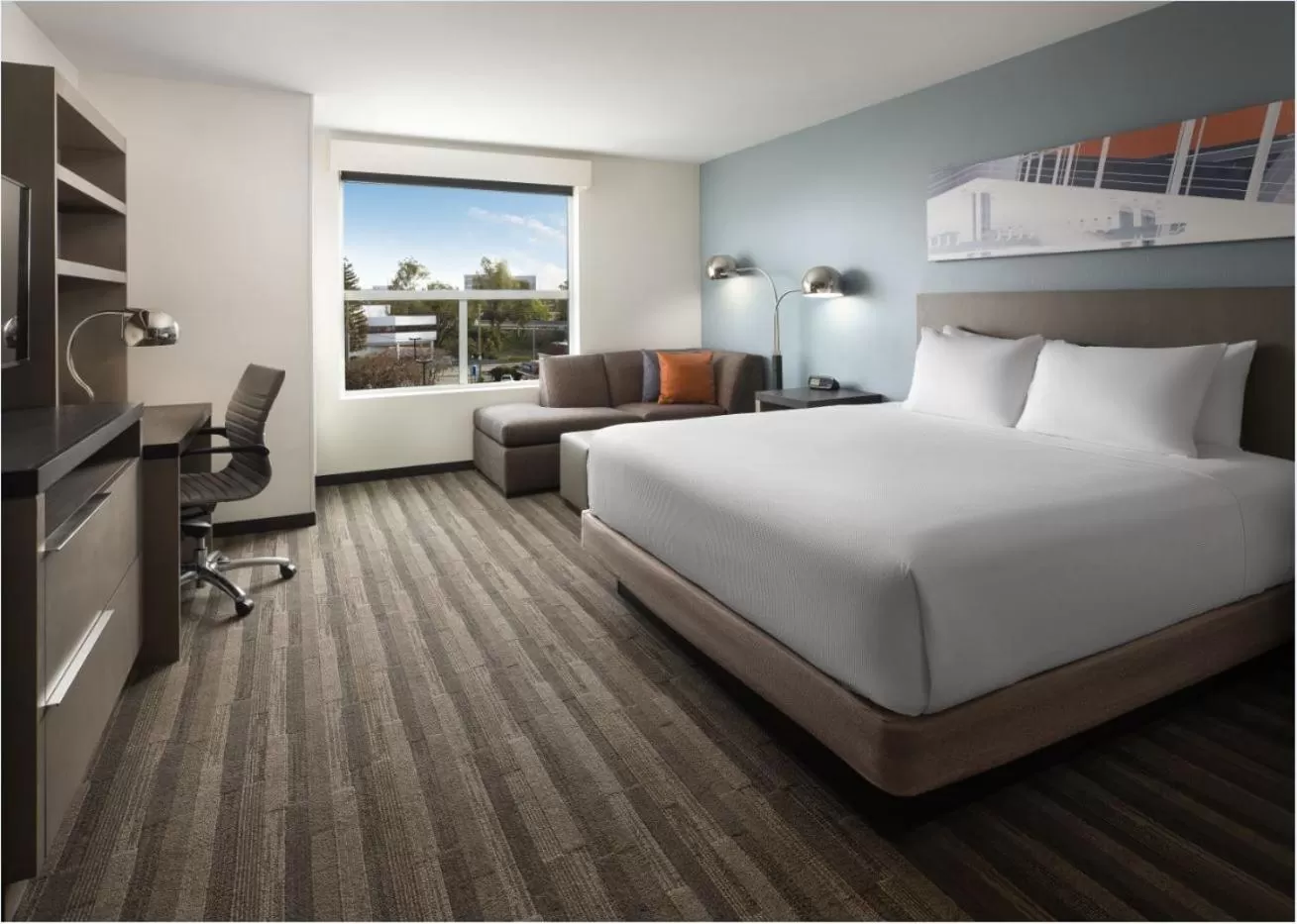 Bedroom, Bed in Hyatt House San Jose Airport