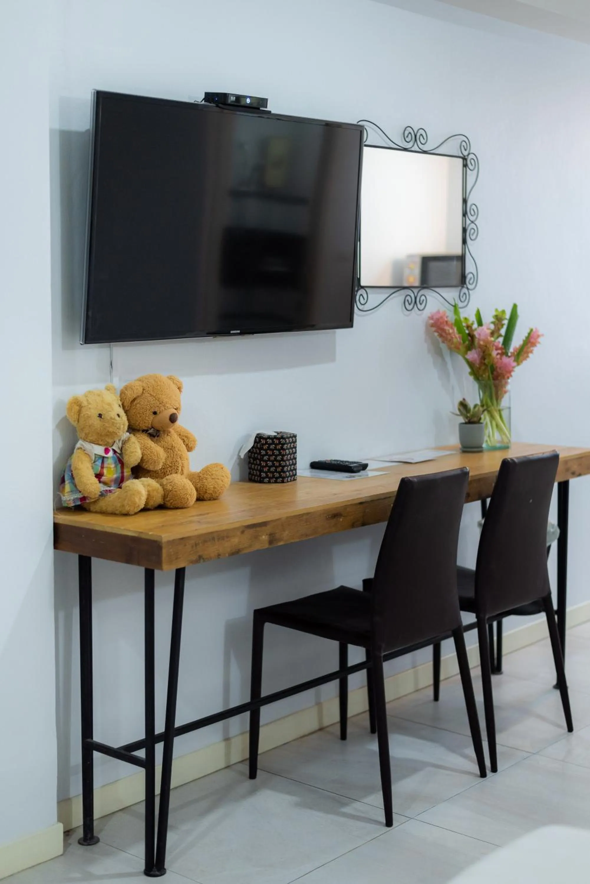 TV and multimedia in Little Bear's Home