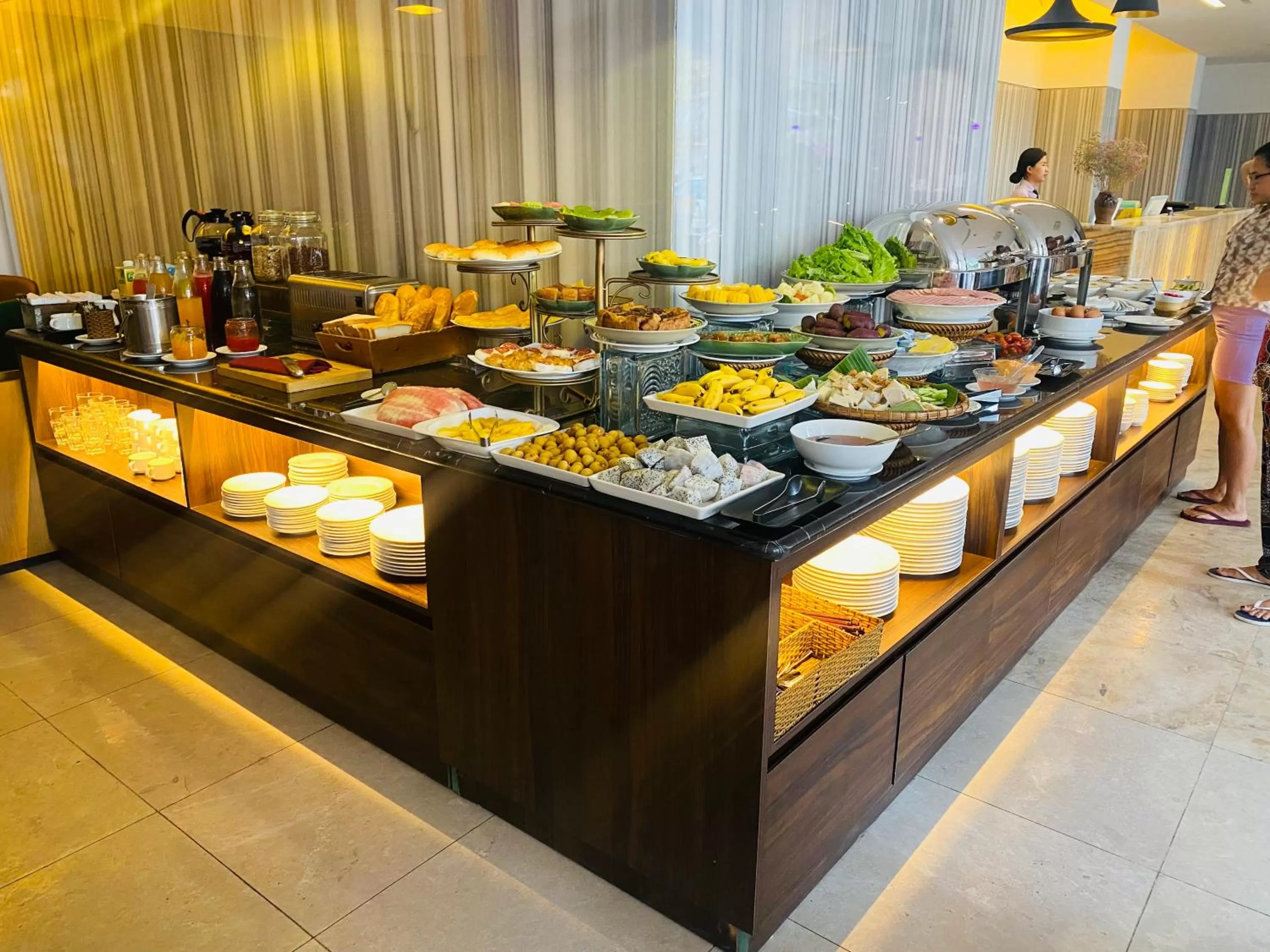 Restaurant/places to eat in Liberty Hotel Saigon Greenview