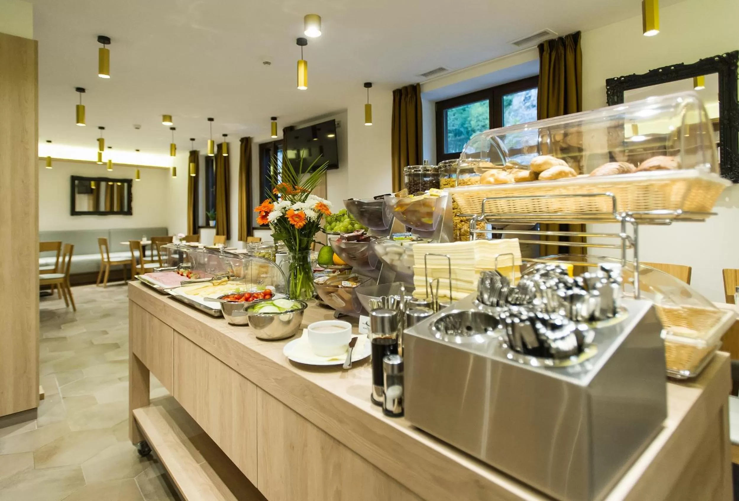 Buffet breakfast in Garni hotel Castle Bridge