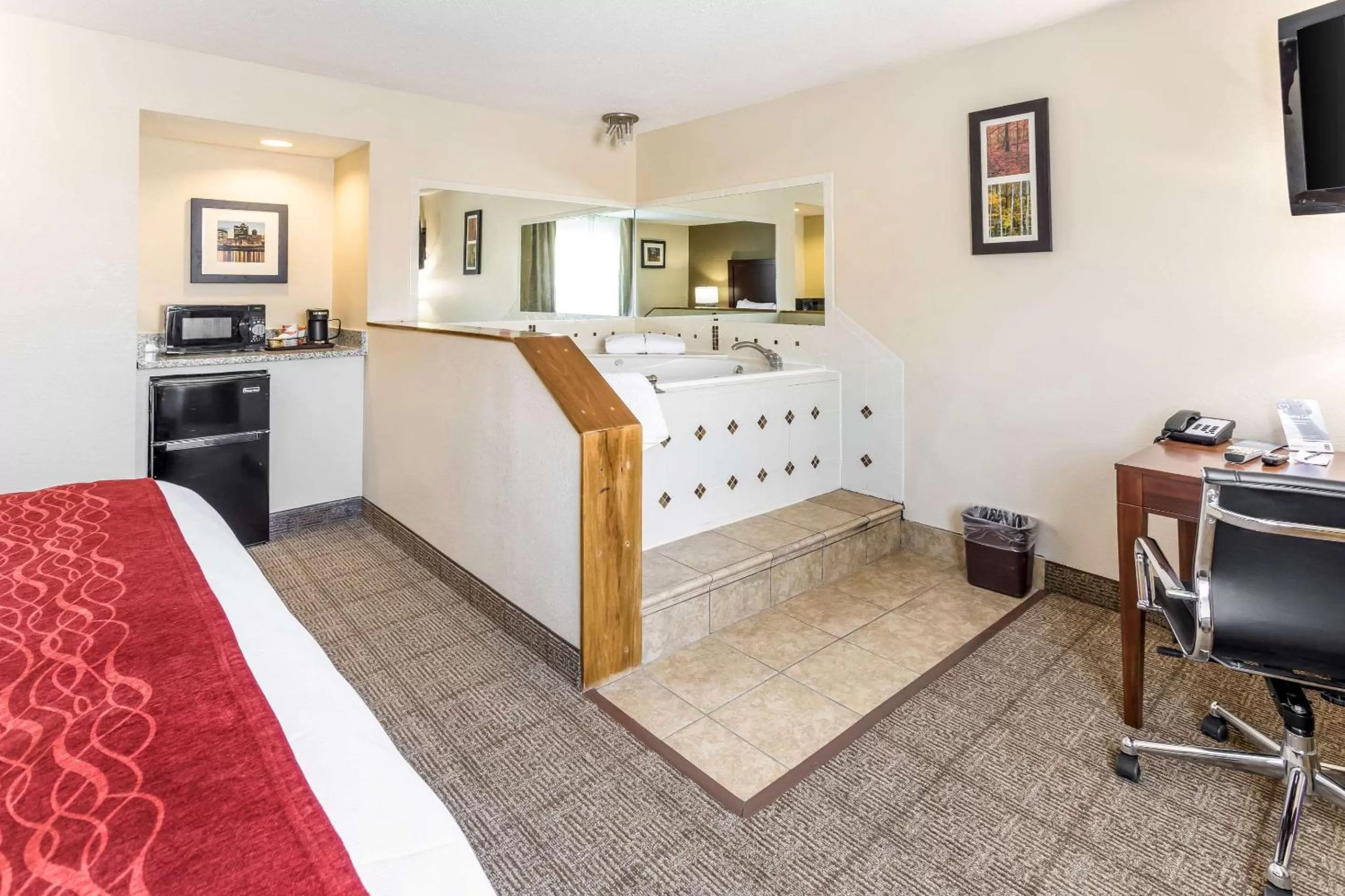 Photo of the whole room in Comfort Inn