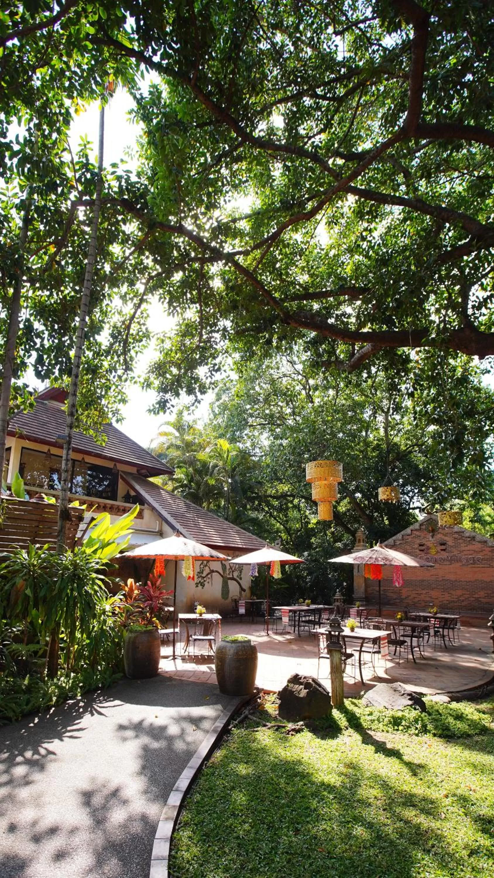 Restaurant/places to eat in Yaang Come Village Hotel