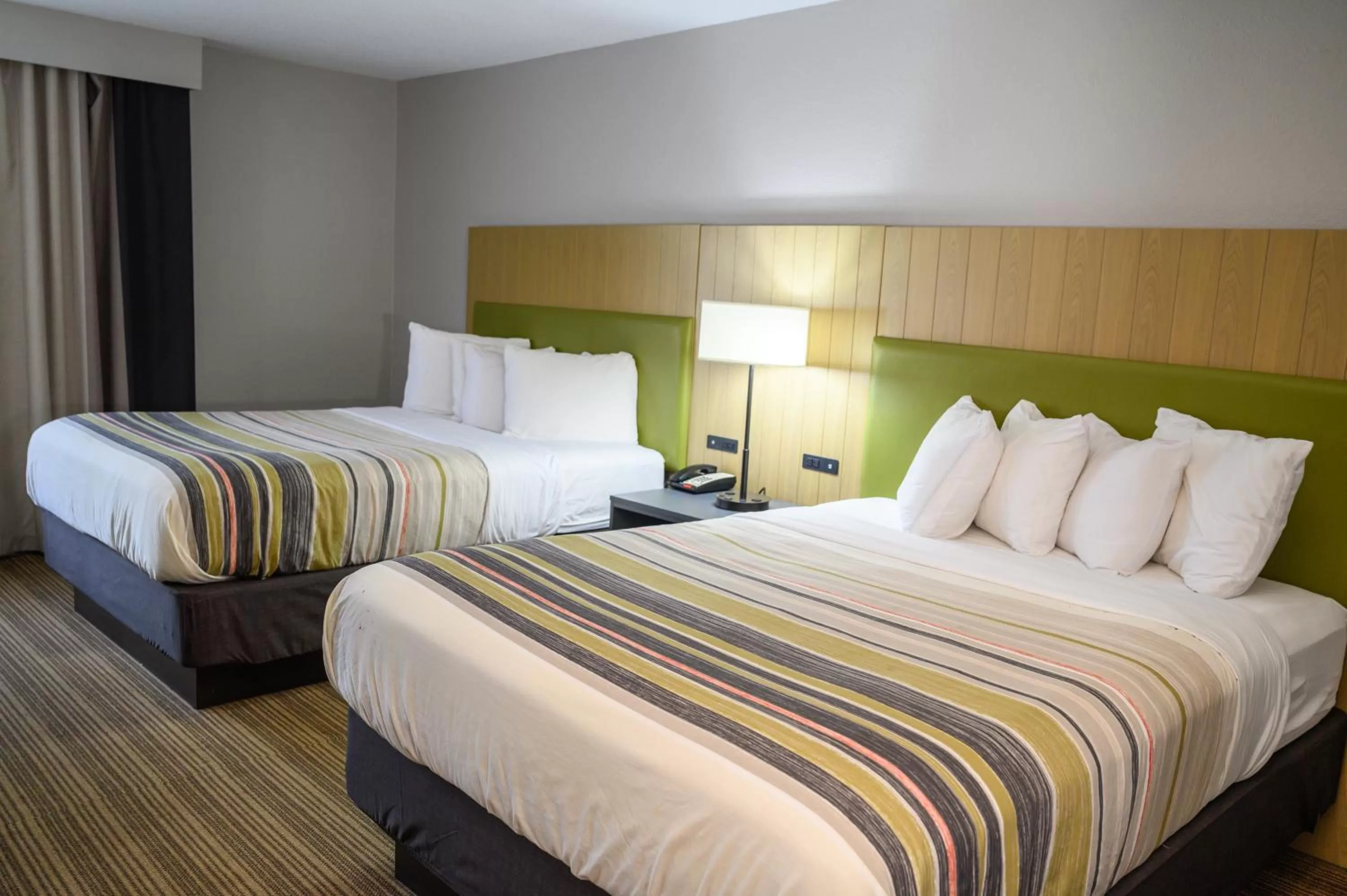 Bedroom, Bed in Country Inn & Suites by Radisson, Greenfield, IN