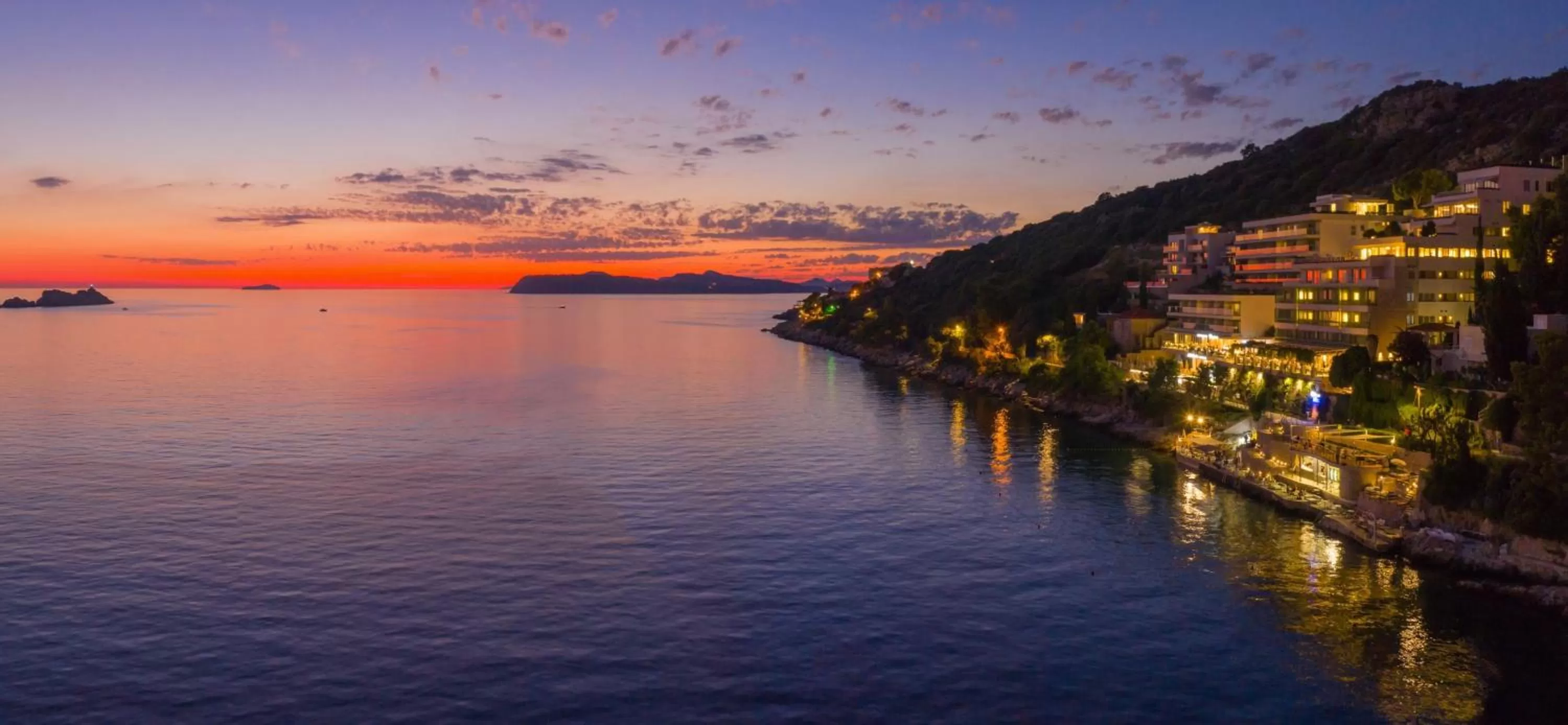 Property building in Hotel More